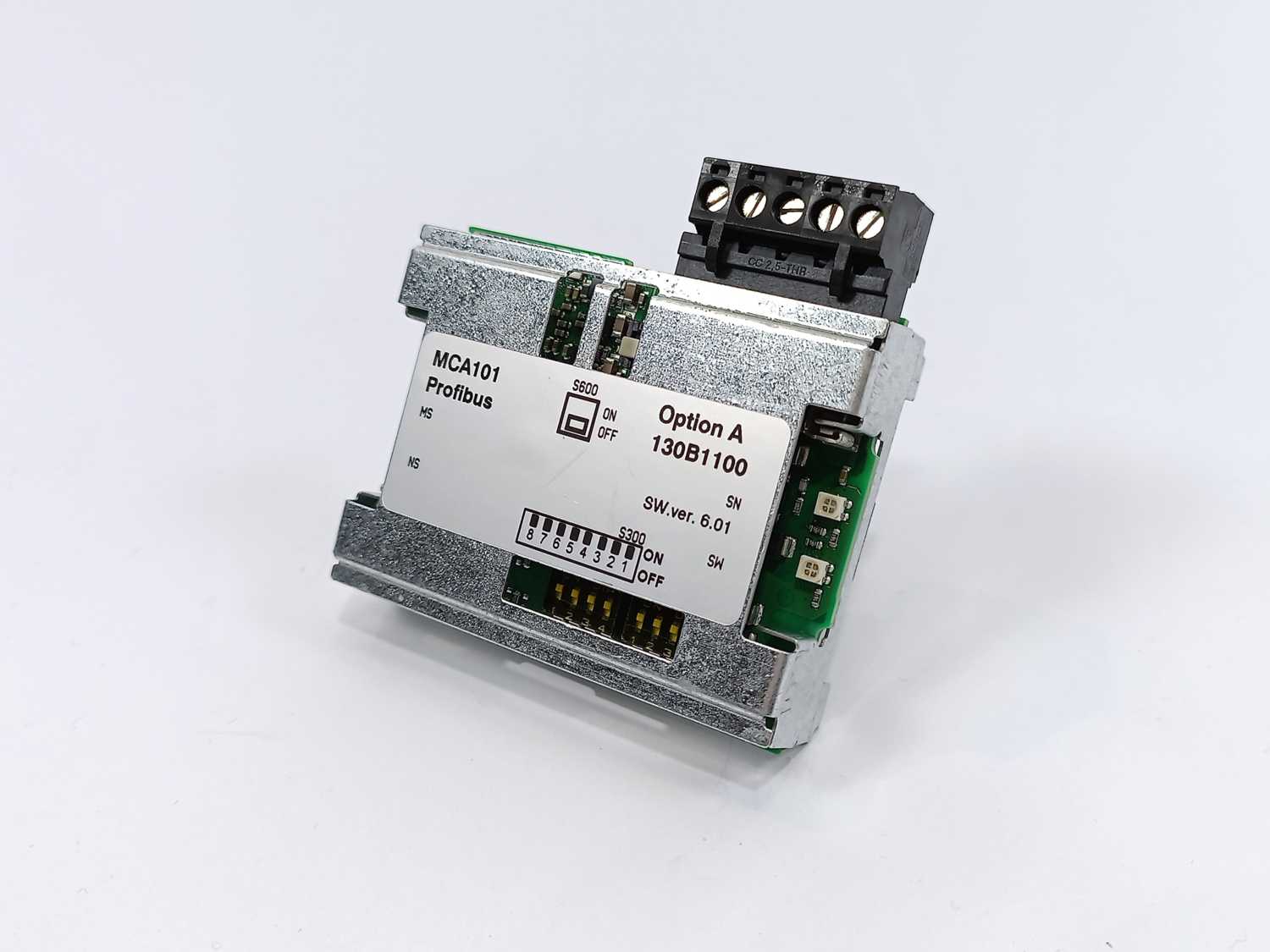 danfoss-130b1100-vlt-profibus-dp-v1-mca-101_0.jpg Danfoss 130B1100 VLT Profibus DP V1 MCA 101