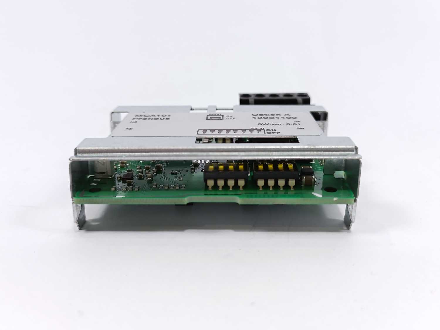 danfoss-130b1100-vlt-profibus-dp-v1-mca-101_3.jpg Danfoss 130B1100 VLT Profibus DP V1 MCA 101