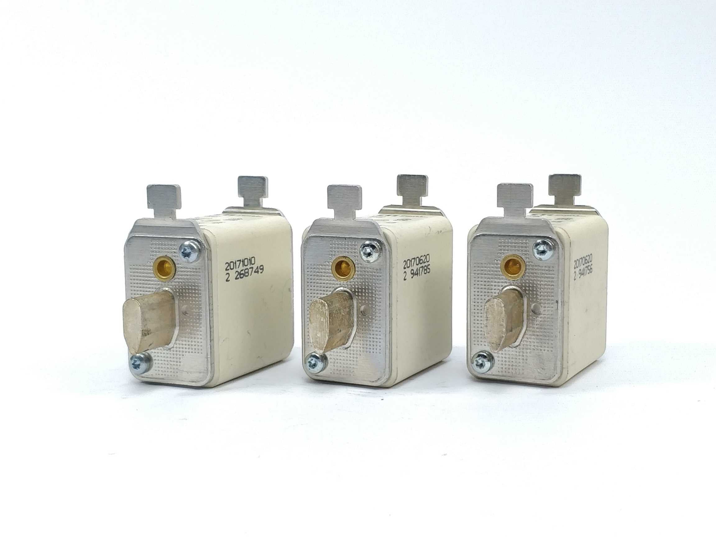 eti-004182216-fuse-160a-500v-nh00-gg-120ka-3-pcs_1.jpg ETI 004182216 Fuse 160A 500V NH00 gG 120kA 3 Pcs.