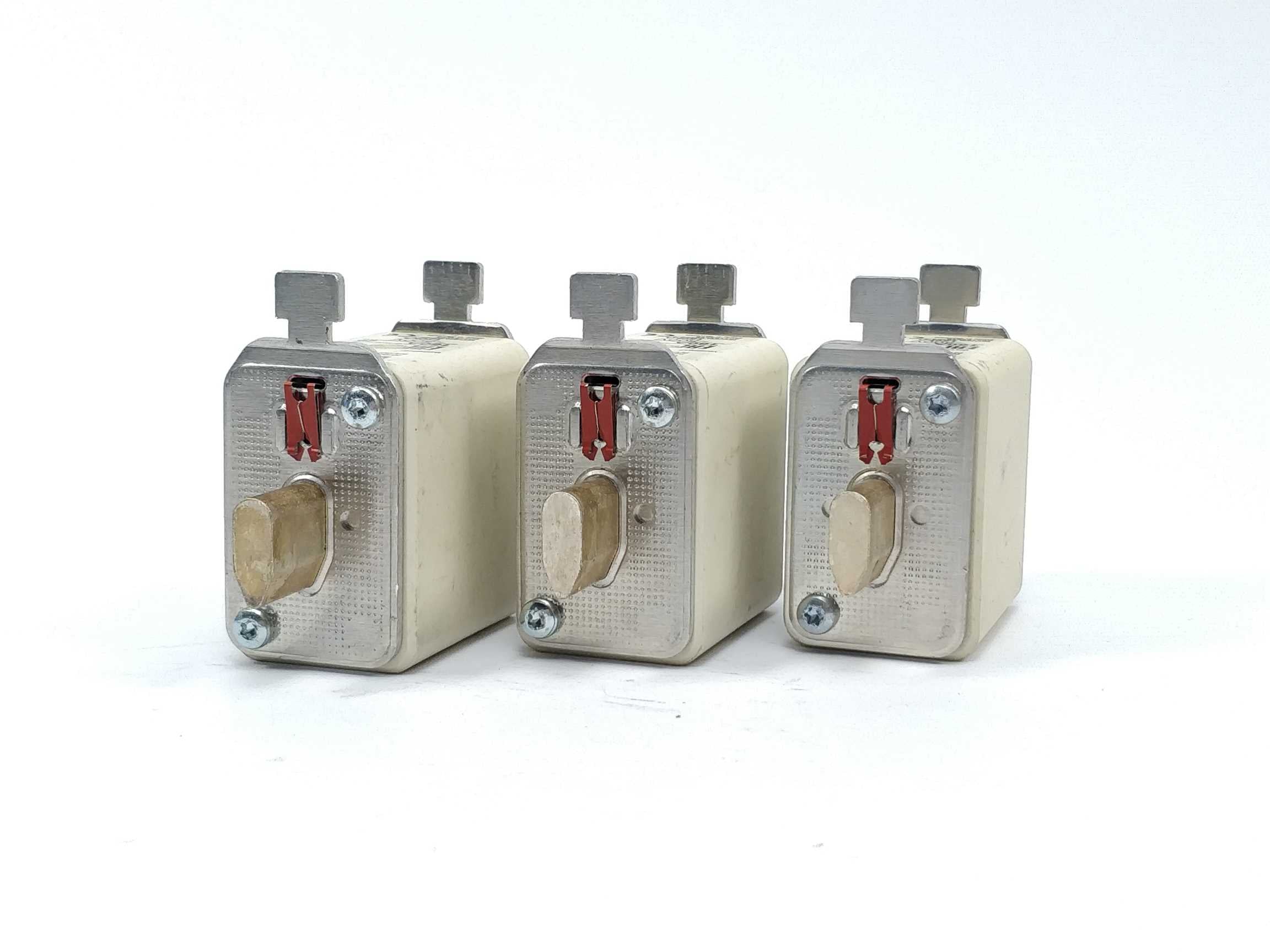 eti-004182216-fuse-160a-500v-nh00-gg-120ka-3-pcs_3.jpg ETI 004182216 Fuse 160A 500V NH00 gG 120kA 3 Pcs.