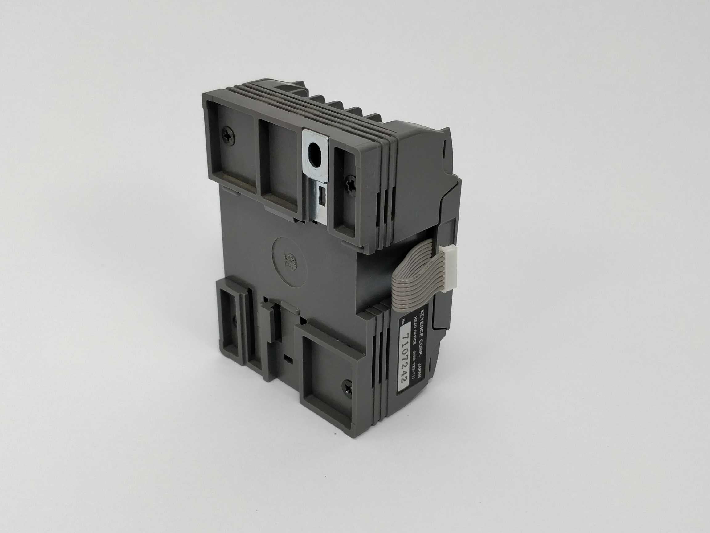 KEYENCE KV-16EYR Output Expansion Unit