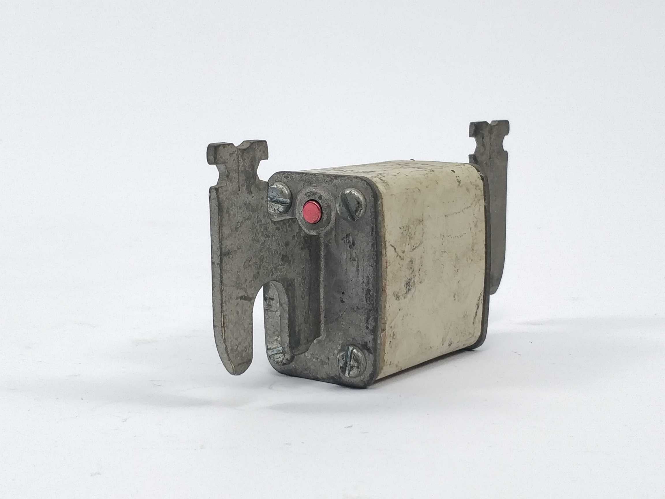 lk-bussmann-170e4112-fuse-35a-500v-hl_3.jpg LK/Bussmann 170E4112 Fuse 35A 500V HL
