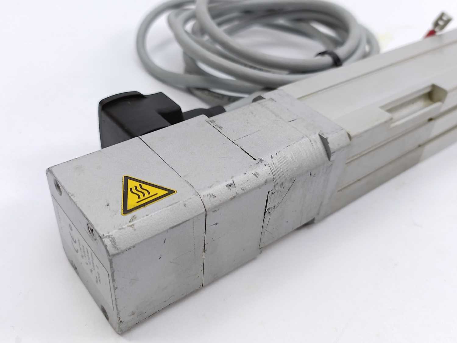 festo-1470874-epc0-25-300-3p-a-st-with-145037_2.jpg Festo 1470874 EPC0-25-300-3P-A-ST with 145037