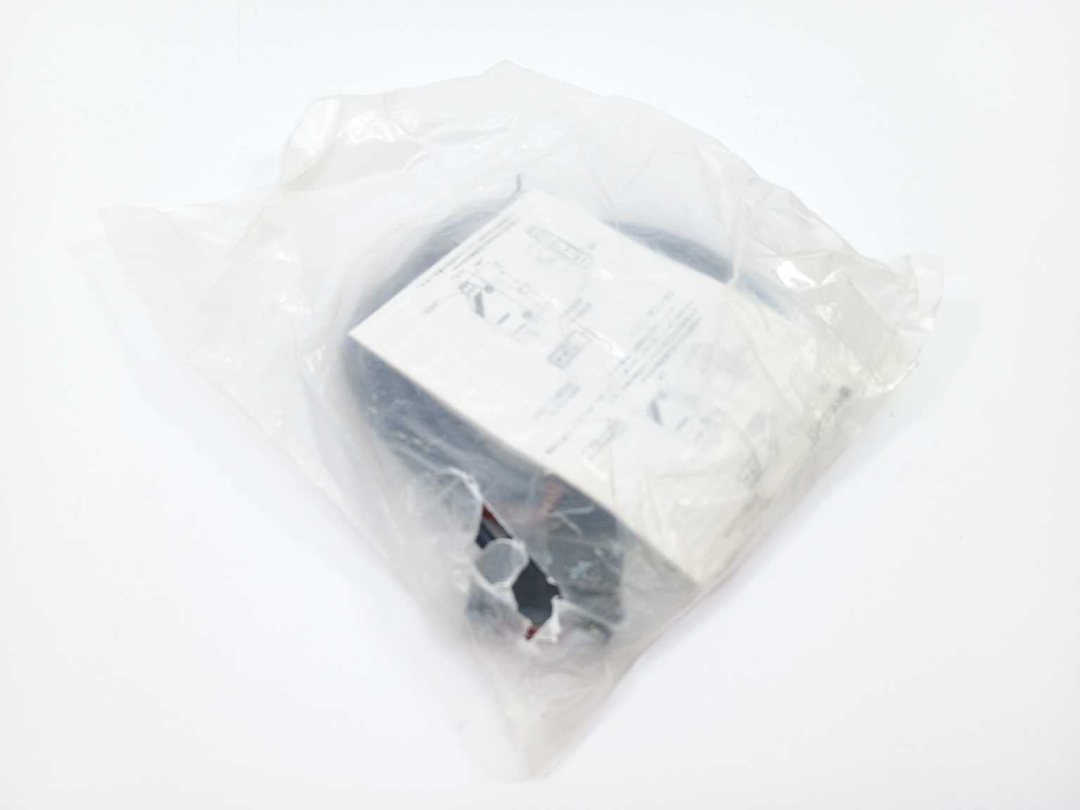 omron-e3z-r81-photoelectric-switch-2m-12-24-v-dc_2.jpg OMRON E3Z-R81 PHOTOELECTRIC SWITCH 2m 12-24 V DC