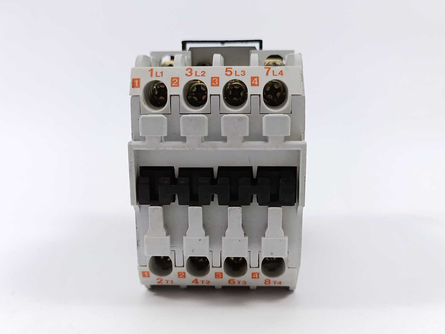 danfoss-037h0022-contactor-ci-9-w-4-main-contacts-220v-coil_3.jpg Danfoss 037H0022 Contactor CI 9 w/ 4 Main Contacts 220V coil