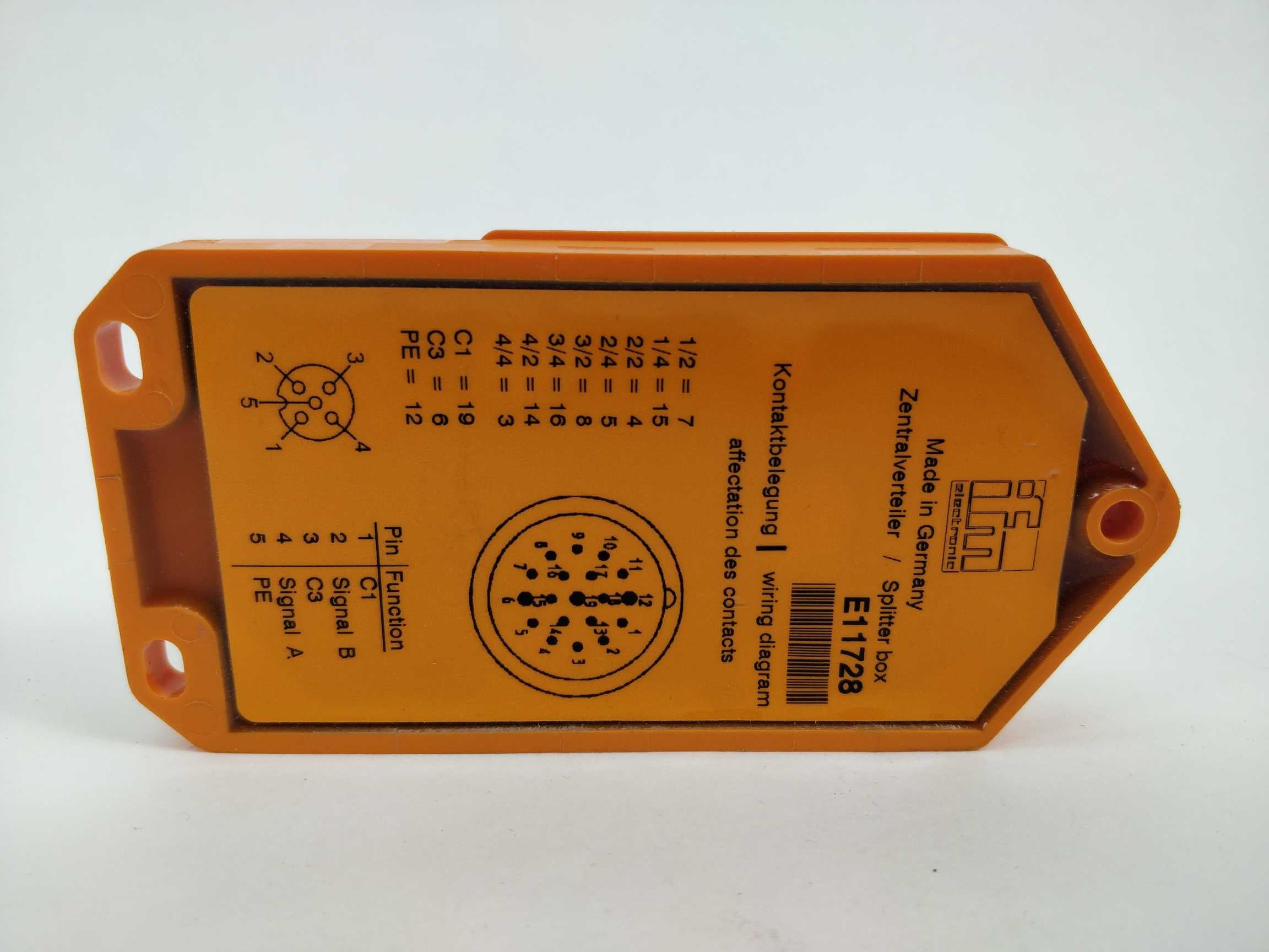 ifm-electronic-e11728-zdo4h050mss0000-00stak190mss-splitter-box_2.jpg Ifm Electronic E11728 ZDO4H050MSS0000-00STAK190MSS Splitter Box