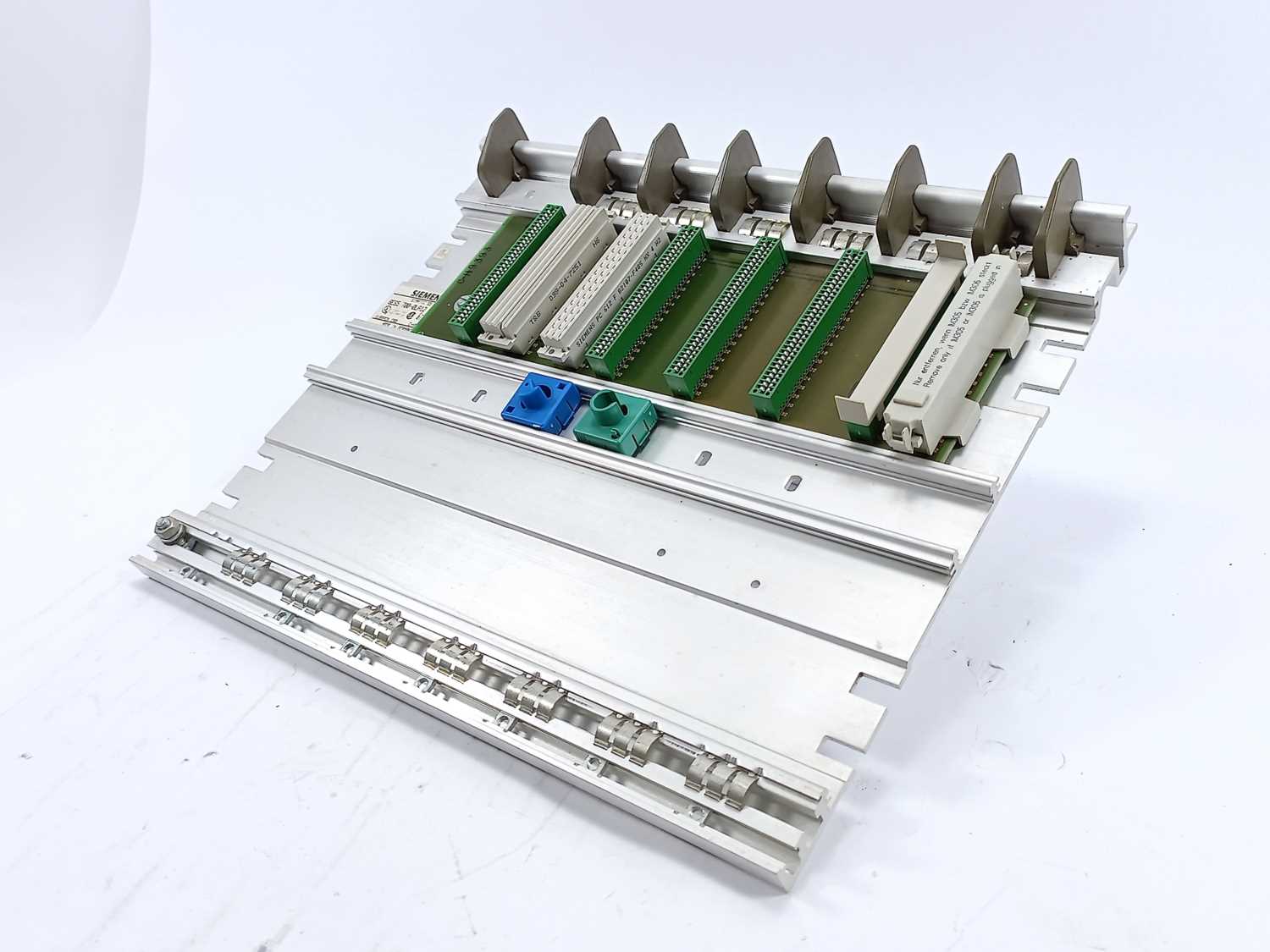 siemens-6es5700-0la12-cr-700-0la-rack_0.jpg Siemens 6ES5700-0LA12 CR 700-0LA rack Rabat