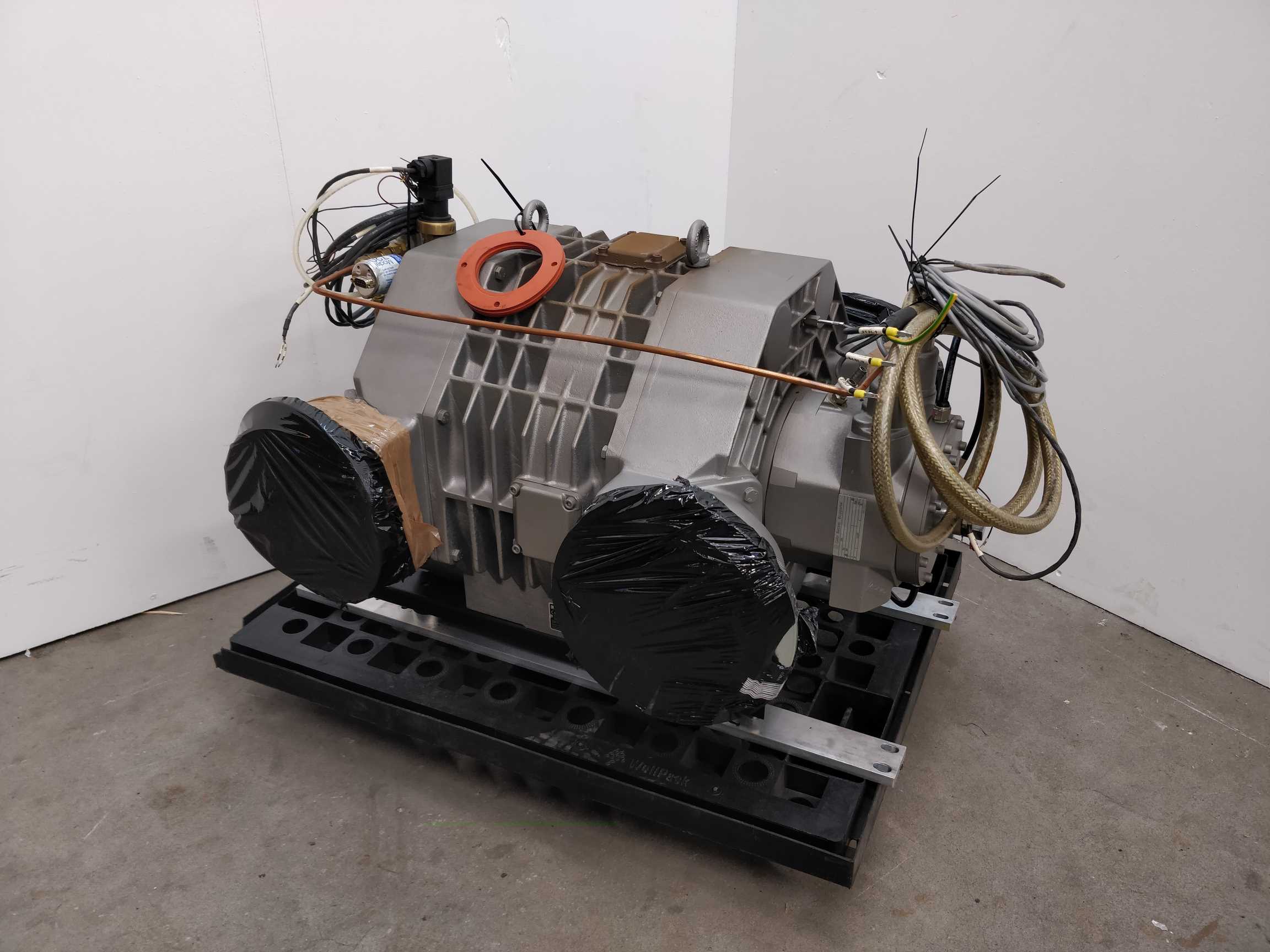 Becker RV 2.2320/31-0111 vacuum pump with RV 2.23-0-23.10 15kW Online nu