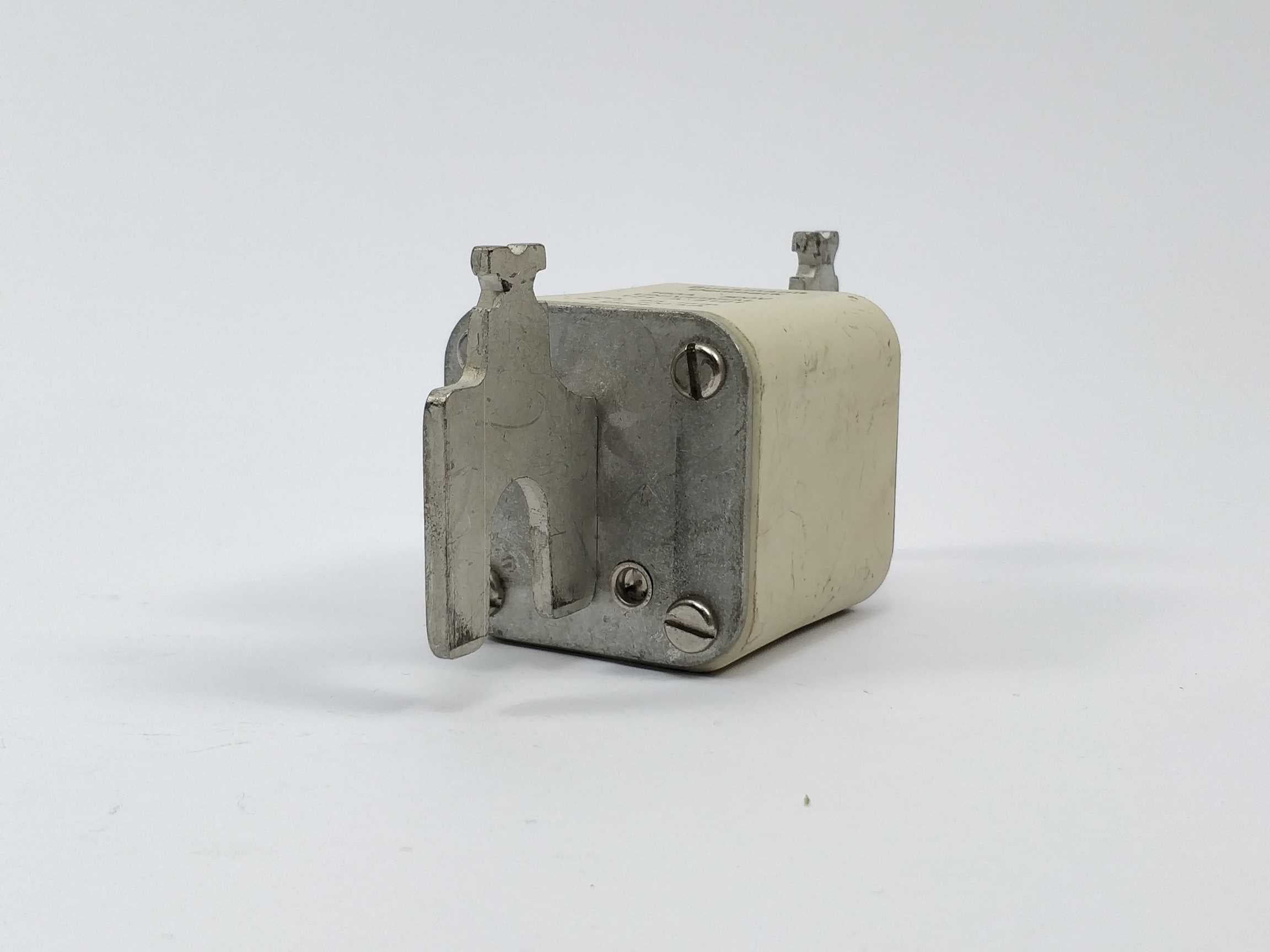 lk-bussmann-171a5121-fuse-160a-500v-universal-ca-95mm_1.jpg LK/Bussmann 171A5121 Fuse 160A 500V universal CA 95mm