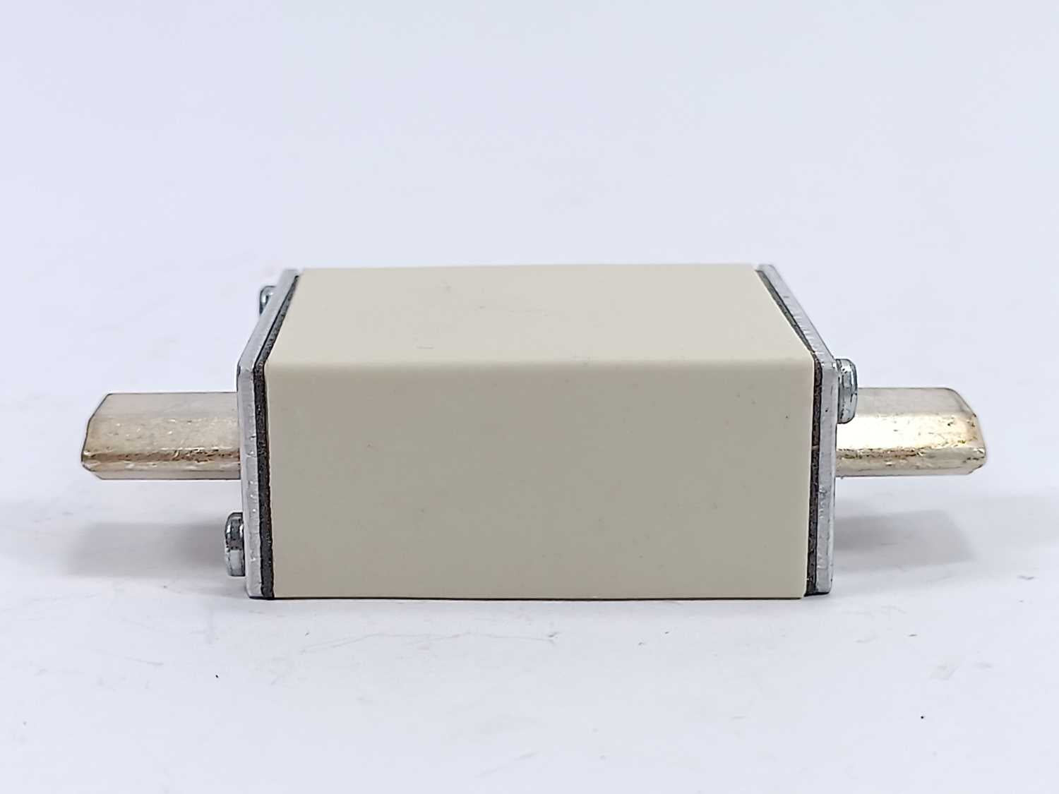 siemens-3na7817-lv-hrc-fuse-element-40a-3-pcs-set_3.jpg Siemens 3NA7817 LV HRC fuse element, 40A 3 Pcs. set