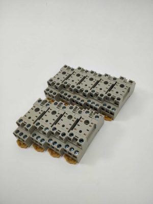 OMRON PYF-08A-N Relay Socket 250V. 9PCS Mode
