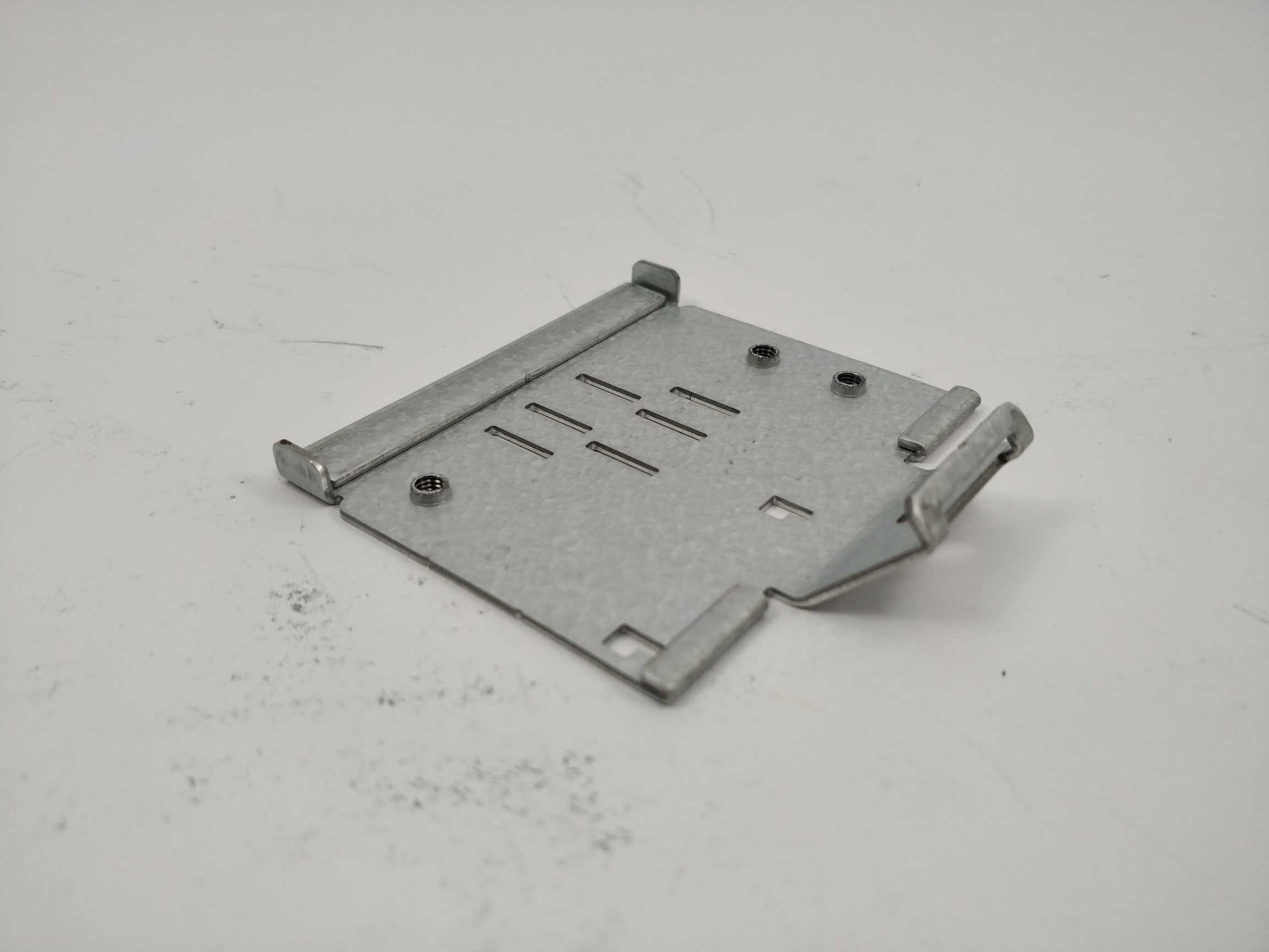 schneider-electric-vw3a4431-emc-kit-for-atv340-size-2_3.jpg Schneider Electric VW3A4431 EMC kit for ATV340 size 2