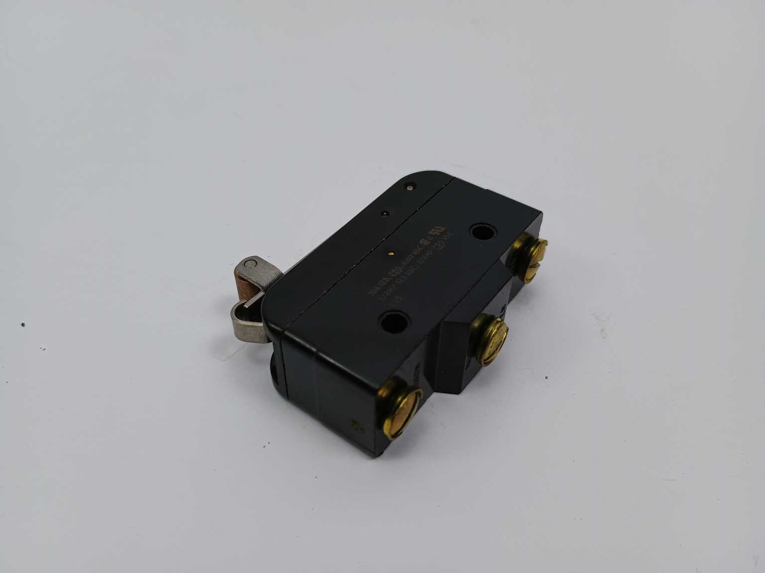 honeywell-bz-rw922-a2-10a-125v-roller-lever-micro-switch_1.jpg Honeywell BZ-RW922-A2 10A 125V Roller Lever Micro Switch