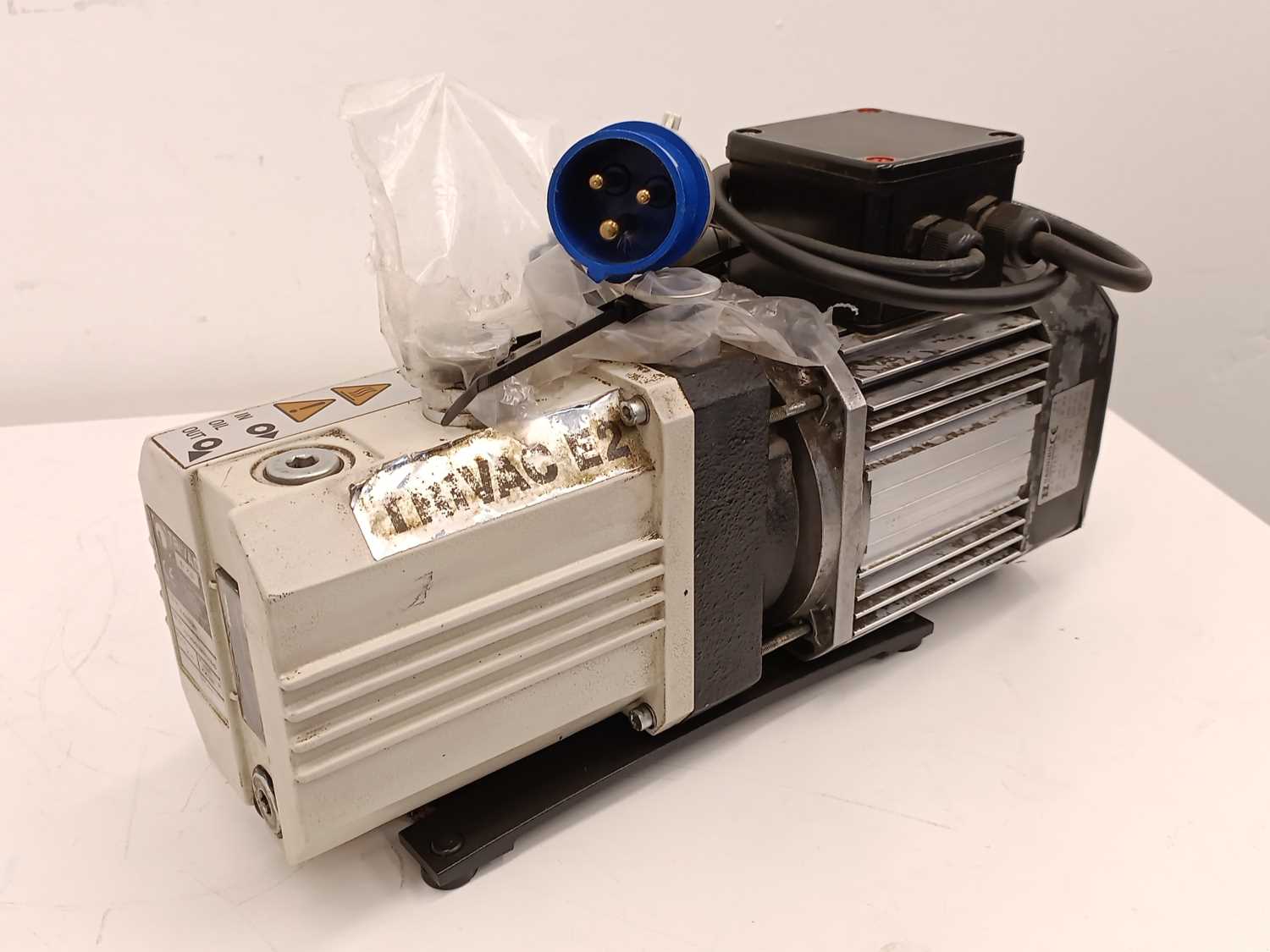 Leybold Vakuum 140000 TRIVAC D2,5 Rotary Vane Vacuum Pump Online Hot Salg