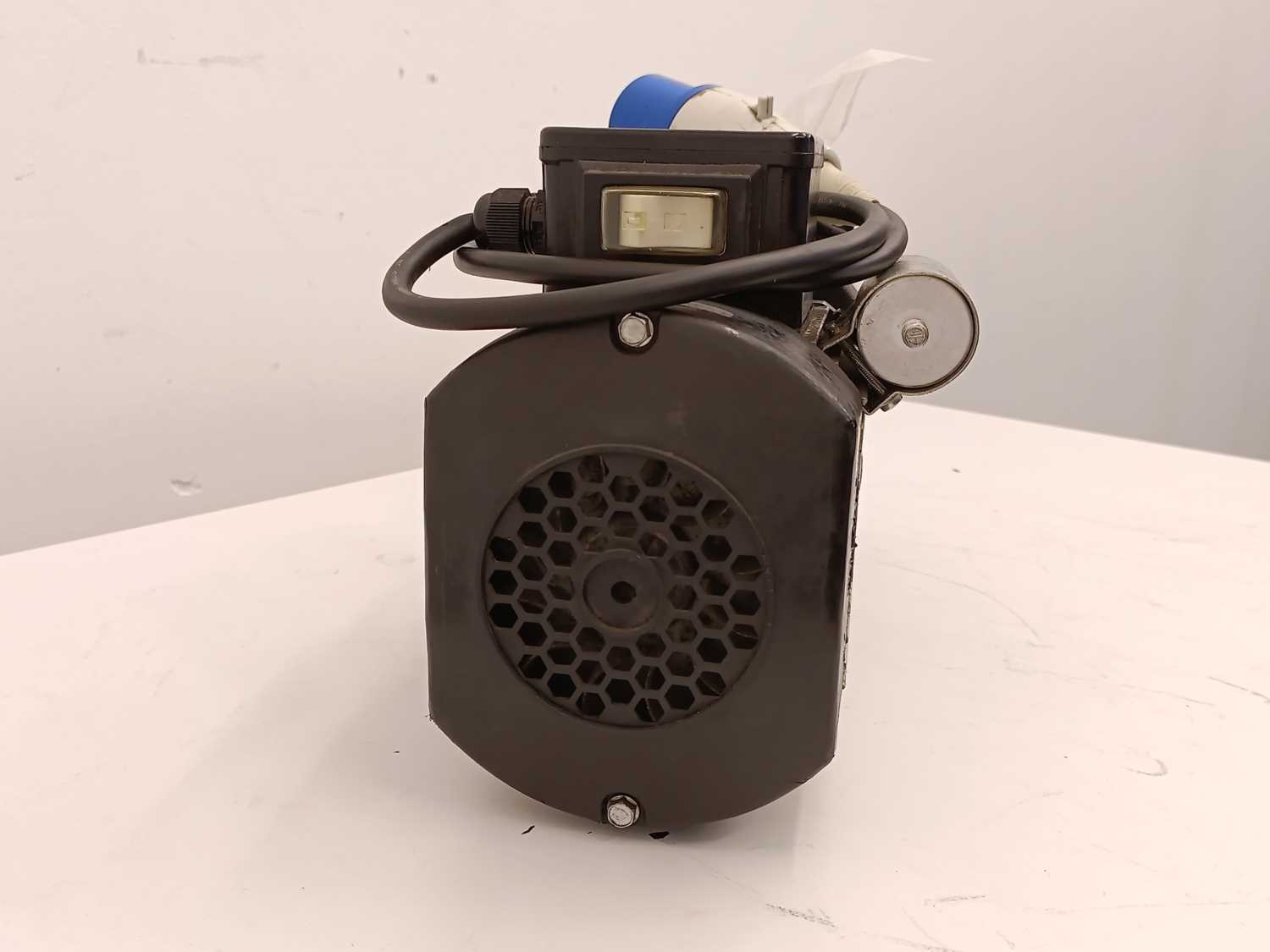 Leybold Vakuum 140000 TRIVAC D2,5 Rotary Vane Vacuum Pump Online Hot Salg