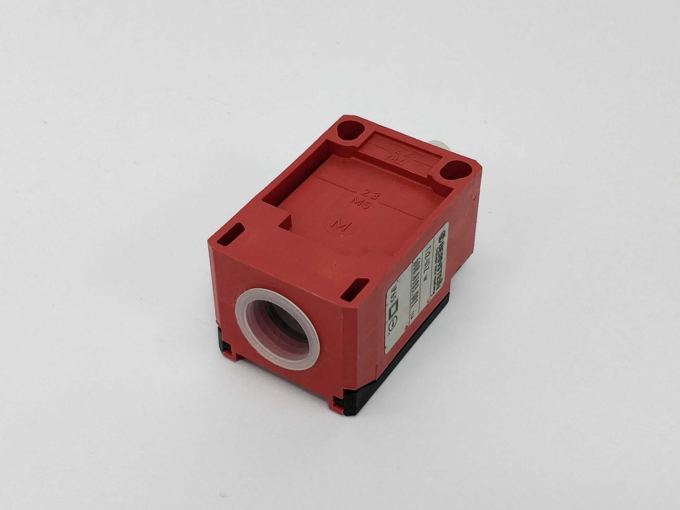 bernstein-608-8103-001-ti2-u1z-w-limit-switch_3.jpg Bernstein 608.8103.001 Ti2-U1Z W limit switch
