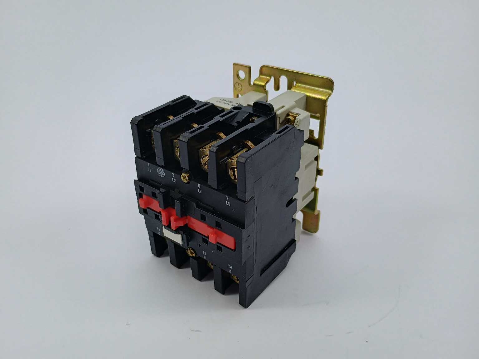 telemecanique-lc1-d634m7-contactor-11519-with-lx6-d40-415_1.jpg TELEMECANIQUE LC1-D634M7 Contactor 11519 with LX6-D40 415 Udsalg
