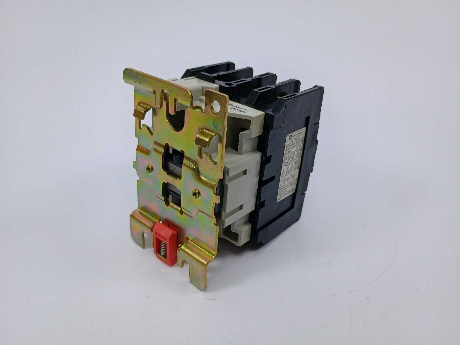 telemecanique-lc1-d634m7-contactor-11519-with-lx6-d40-415_2.jpg TELEMECANIQUE LC1-D634M7 Contactor 11519 with LX6-D40 415 Udsalg