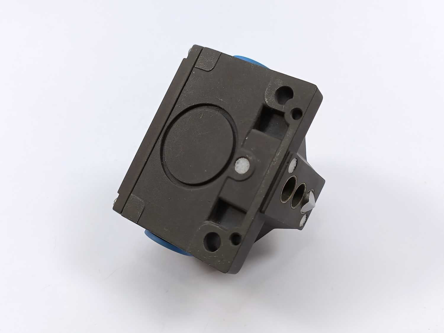 BALLUFF BNS 819-B03-D12-61-12-10 BNS0287 Multiple Position Limit Switch Hot på udsalg
