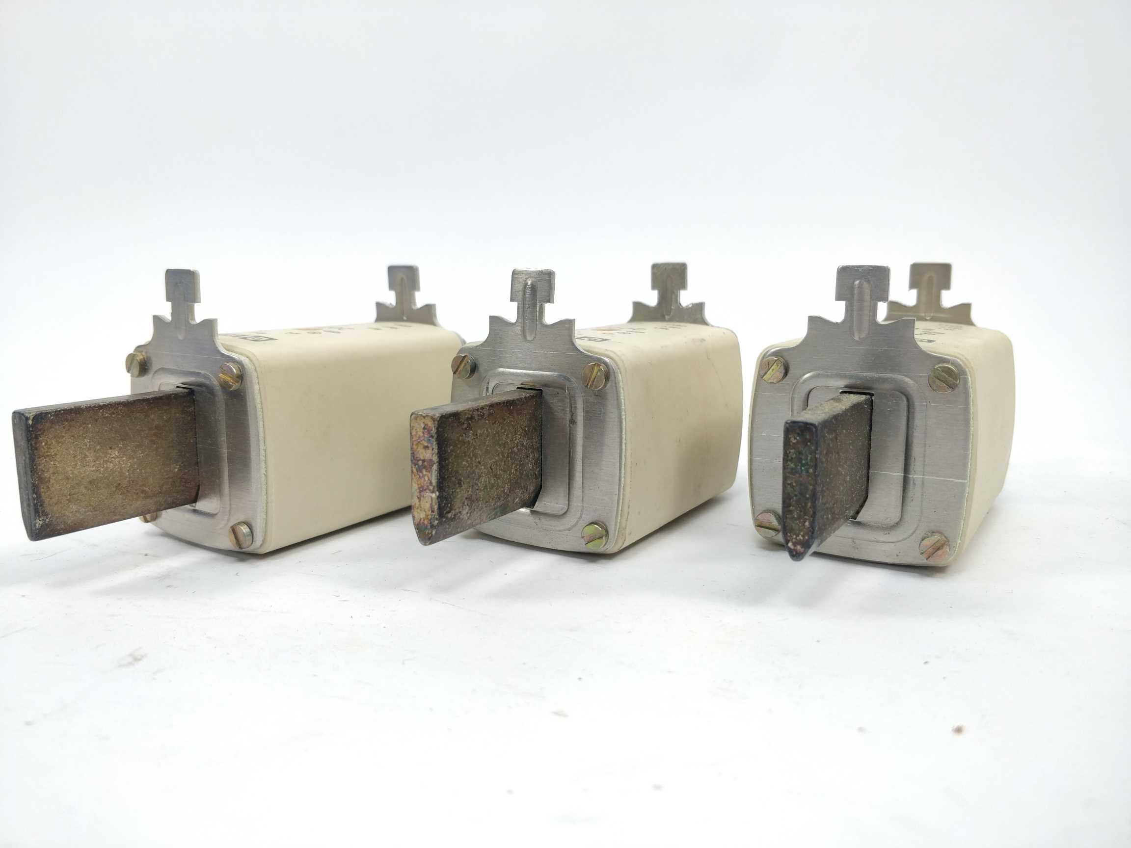 efen-350350130-fuse-200a-500v-gl-nh1-120ka-3pcs_3.jpg Efen 350350130 Fuse 200A 500V gL NH1 120kA 3Pcs.