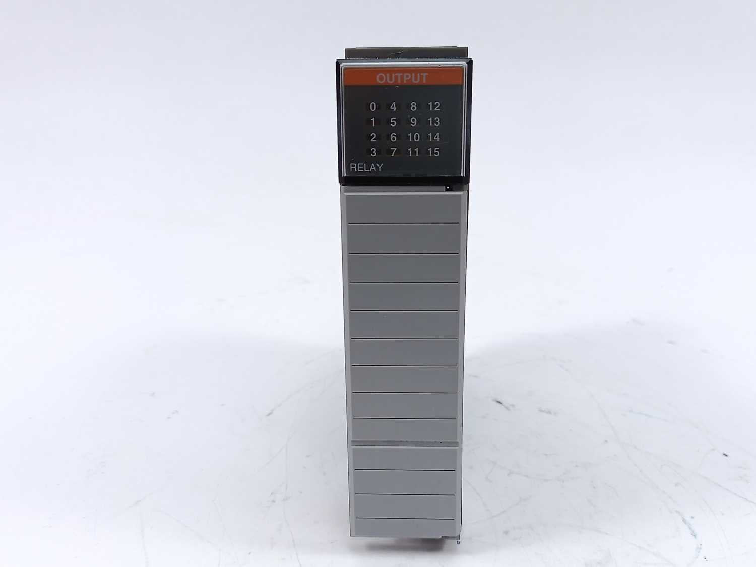 AB 1746-OW16 SLC 500 Output Module Ser. C Levere