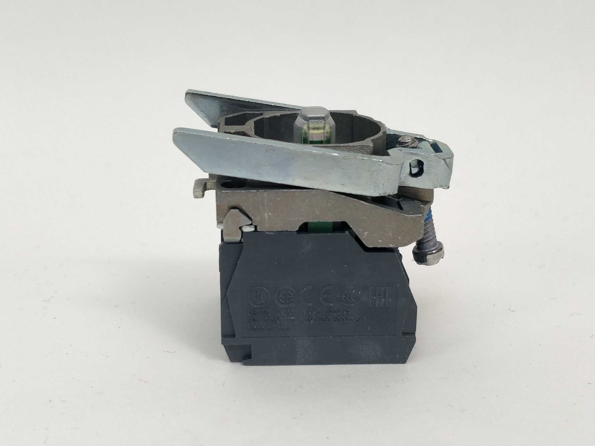 schneider-electric-089310-complete-body-contact-assembly-zb4bw0b13_3.jpg Schneider Electric 089310 Complete Body/Contact Assembly ZB4BW0B13