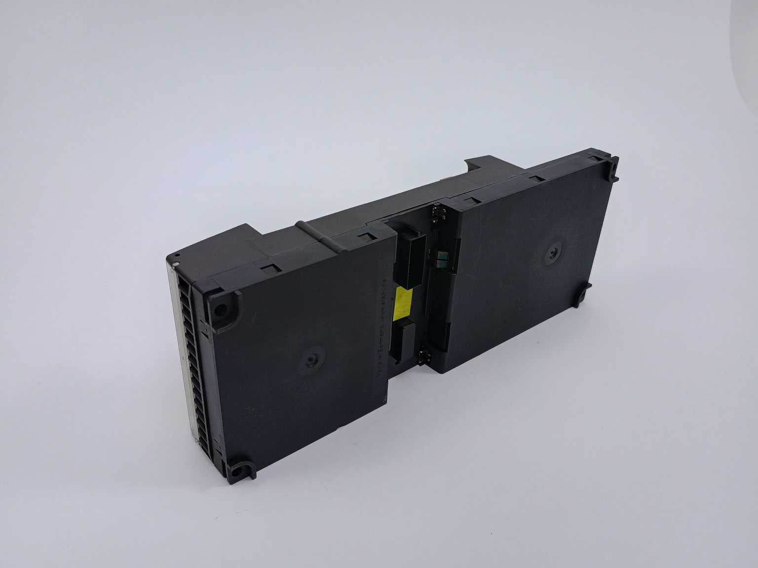 stahl-9490-11-11-socket-for-cpu-power-module_2.jpg Stahl 9490/11-11 Socket for CPU & Power Module