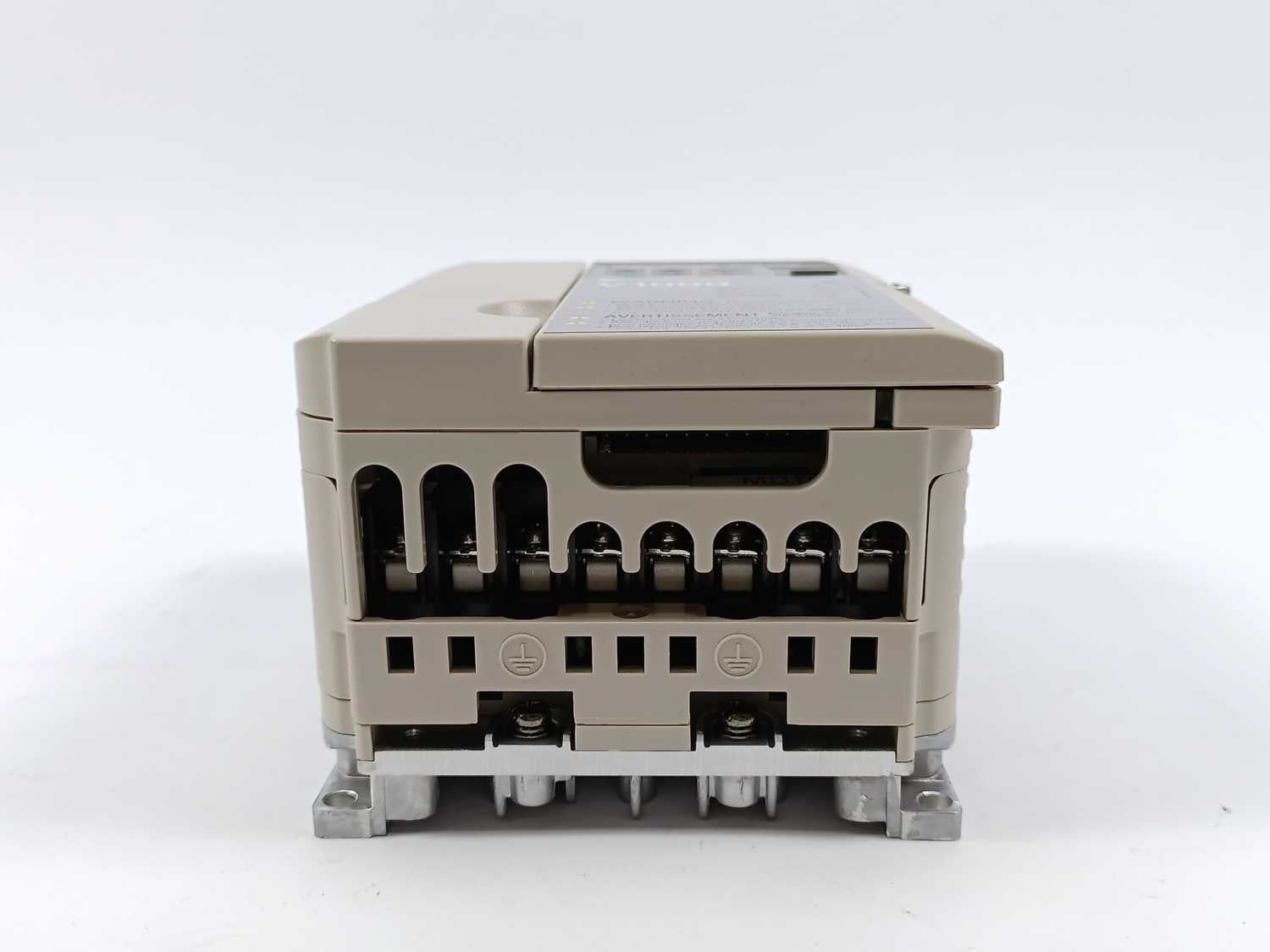 yaskawa-cimr-vc4a0001baa-vza40p2baa-v1000-compact-ac-drive_3.jpg YASKAWA CIMR-VC4A0001BAA VZA40P2BAA V1000 Compact AC Drive