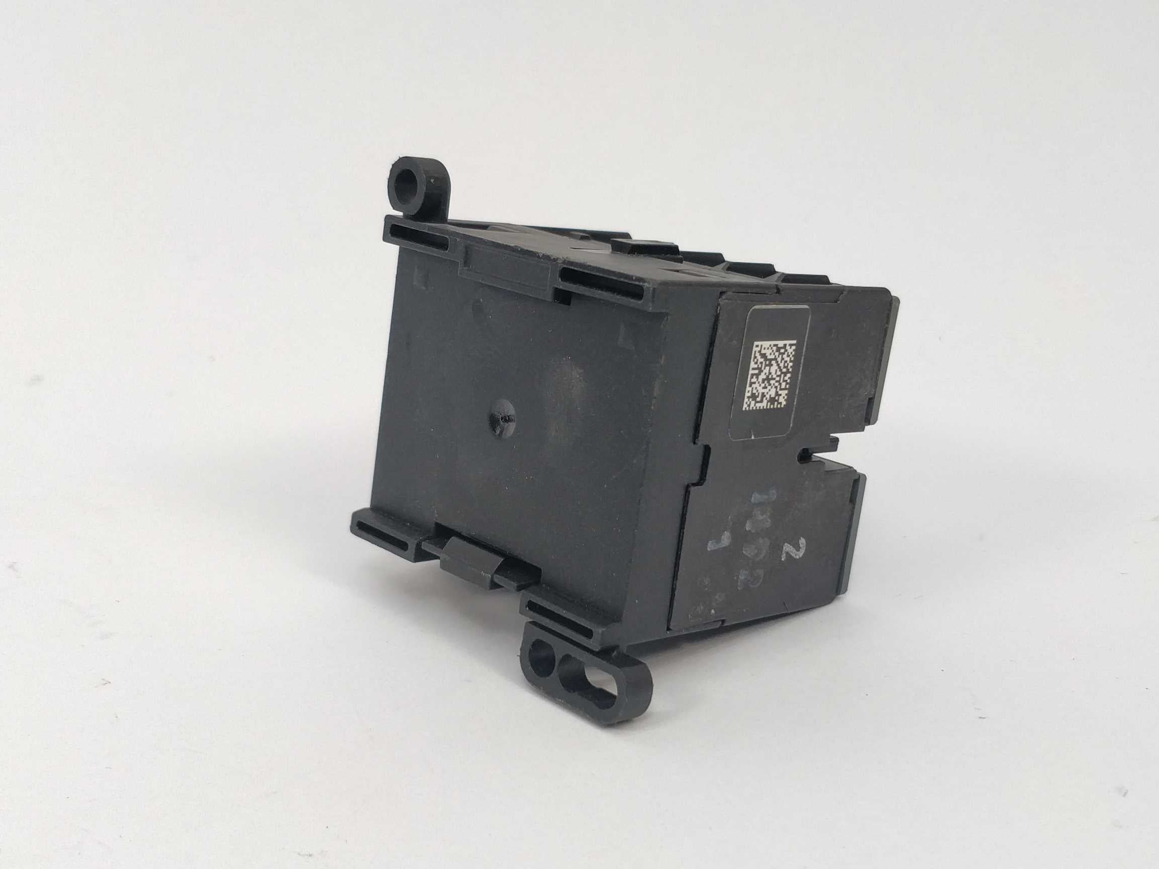 abb-bc6-30-10-3-pole-mini-contactor-24vdc_2.jpg ABB BC6-30-10 3 pole Mini Contactor 24VDC