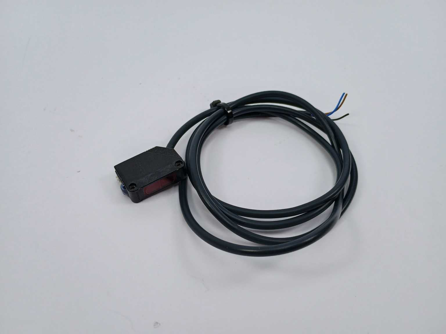 omron-e3z-d81-photoelectric-switch-128m-12-24v-dc_2.jpg OMRON E3Z-D81 PHOTOELECTRIC SWITCH 1,28m 12-24V DC