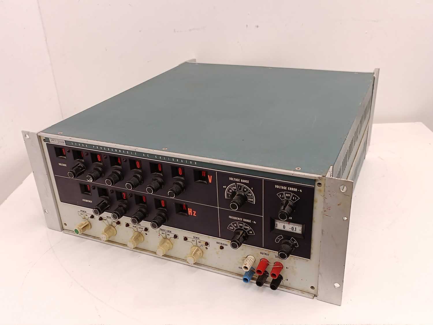 Fluke 5200A Programmable AC Calibrator 1mV to 100V Rabat