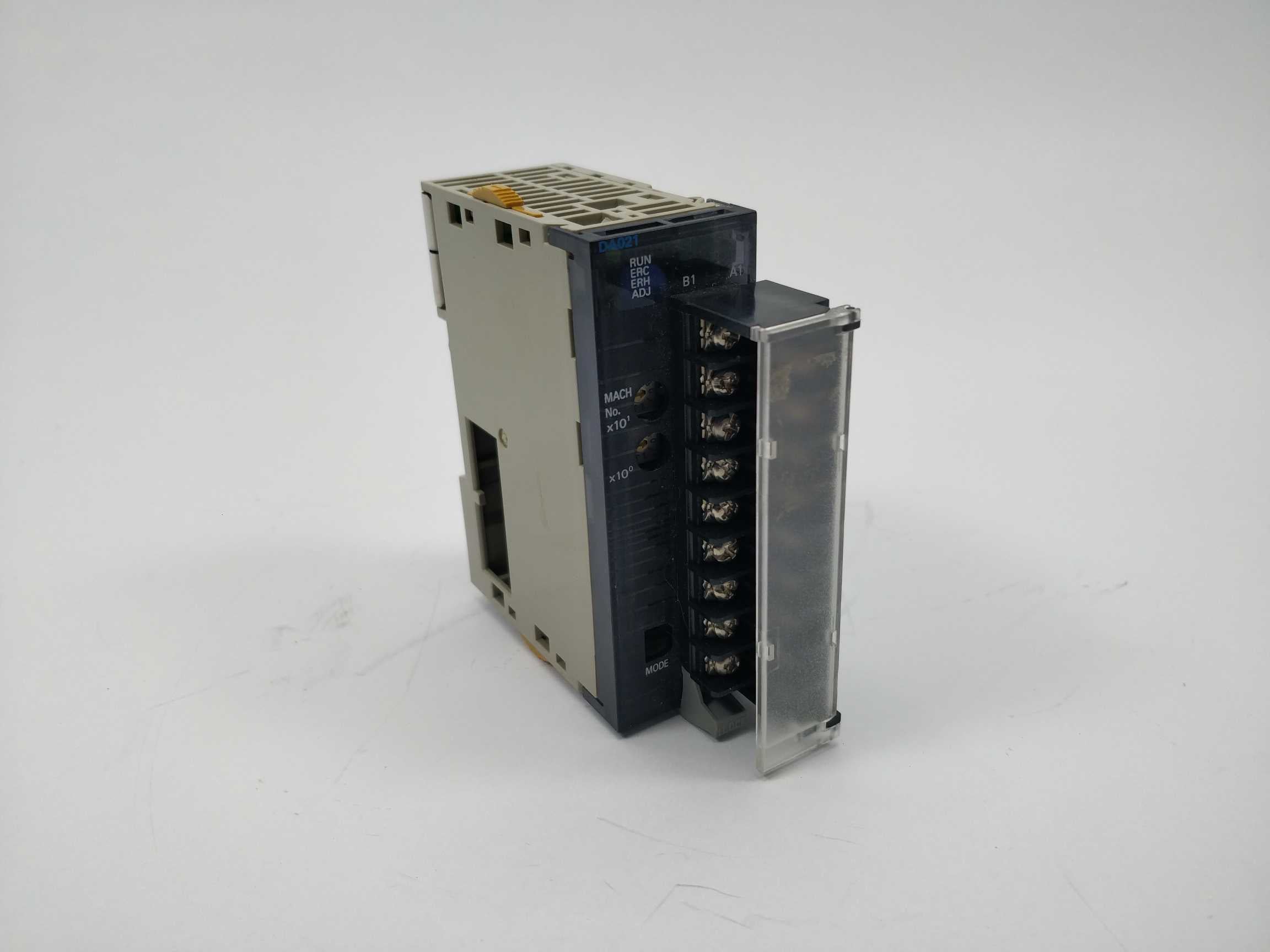 OMRON CJ1W-DA021 D/A UNIT Udsalg