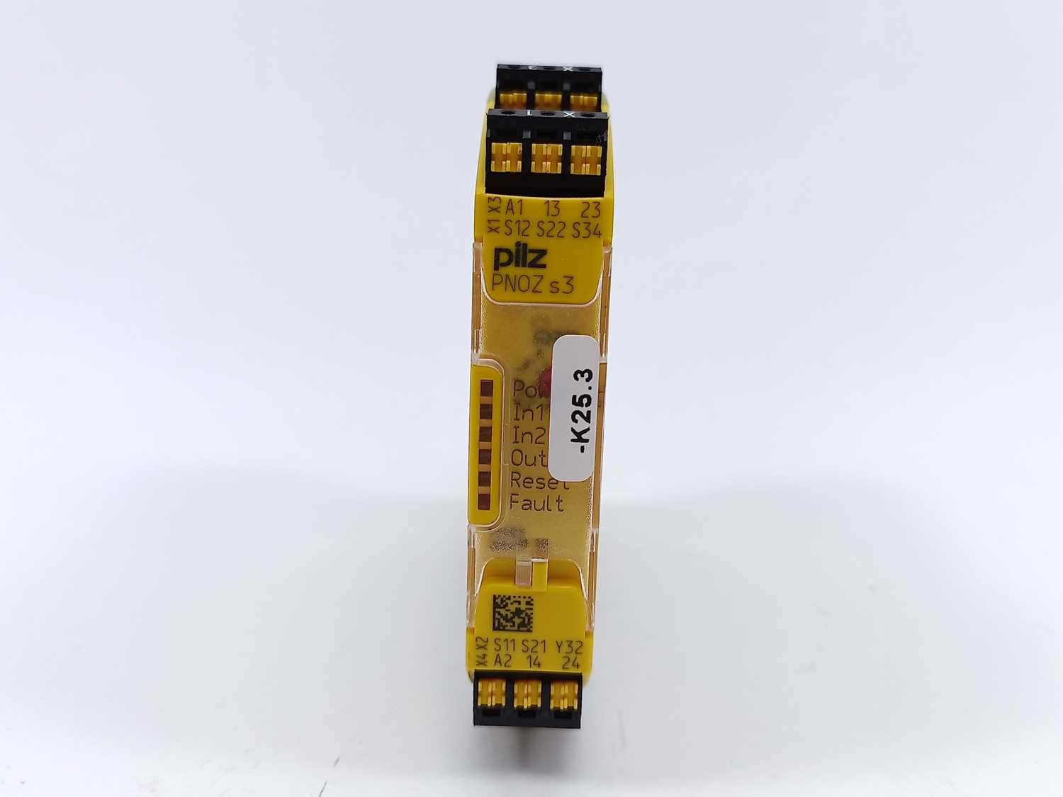 pilz-751103-pnoz-s3-c-24vdc-2n-o-safety-relay_2.jpg Pilz 751103 PNOZ s3 C 24VDC 2n/o Safety Relay