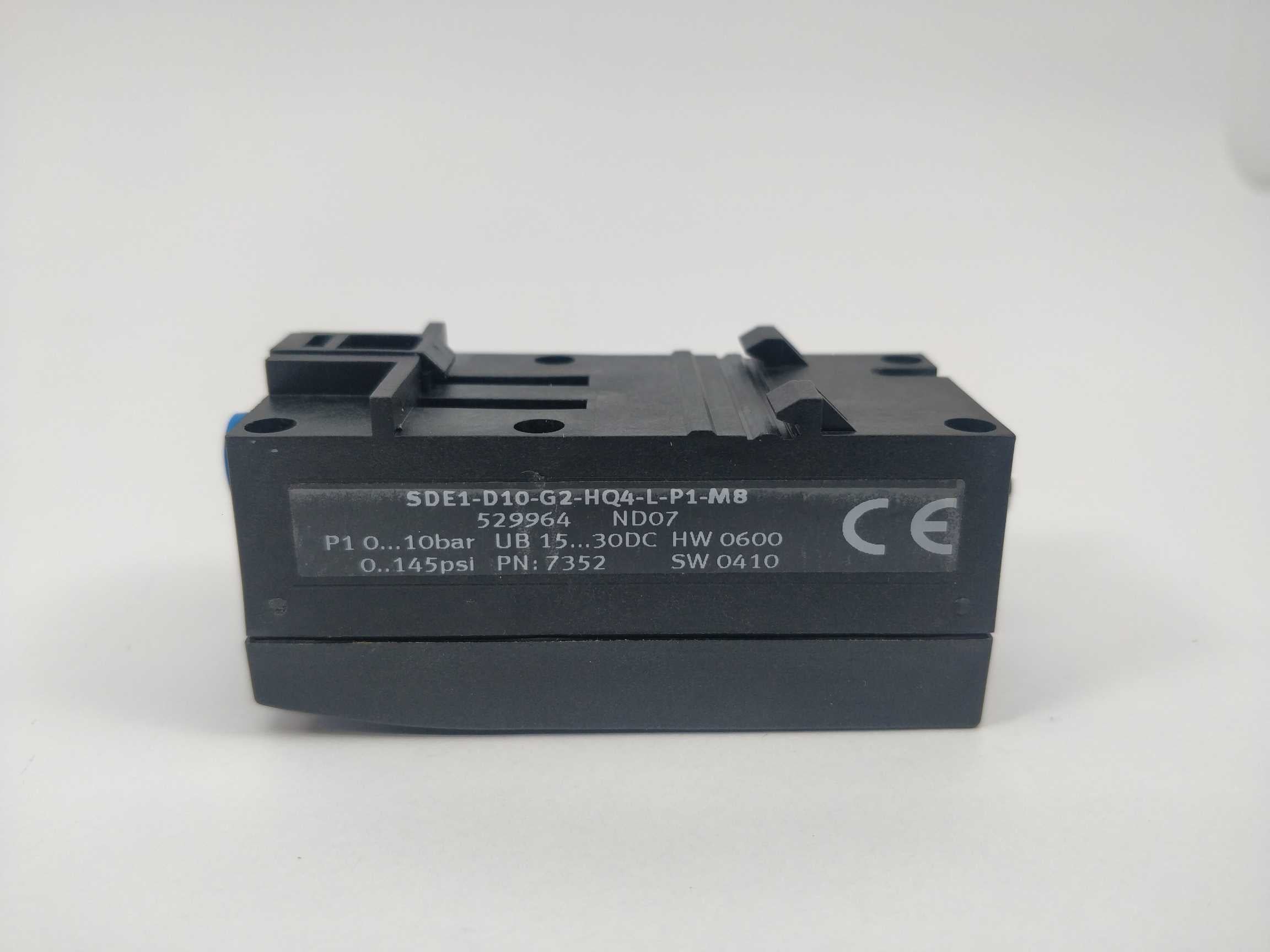 festo-529964-sde1-d10-g2-hq4-l-p1-m8-pressure-sensor-0-10bar_3.jpg Festo 529964 SDE1-D10-G2-HQ4-L-P1-M8 Pressure Sensor 0-10Bar