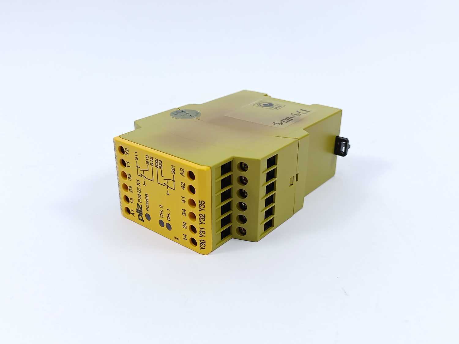 Pilz 774438 P2HZ X1 3S 1O