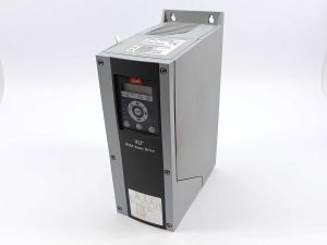 Danfoss 131N0180 VLT HVAC Basic Drive 1,5kW FC-101P1K5T4E5AH3XA Udsalg