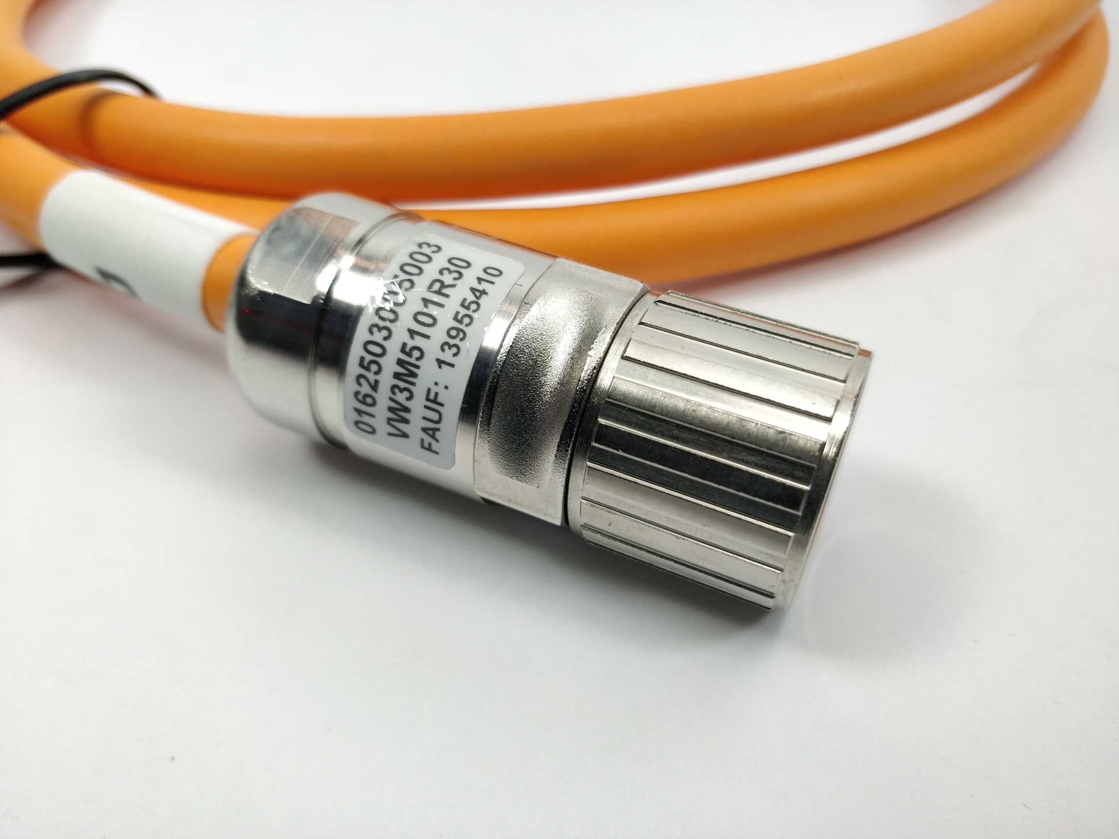 schneider-electric-vw3m5101r30-electric-motor-cable-2-25m_1.jpg Schneider Electric VW3M5101R30 Electric Motor Cable, 2.25m