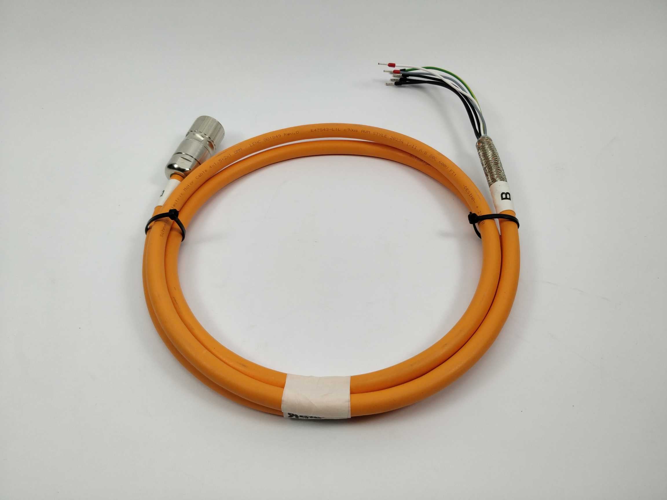 schneider-electric-vw3m5101r30-electric-motor-cable-2-25m_3.jpg Schneider Electric VW3M5101R30 Electric Motor Cable, 2.25m