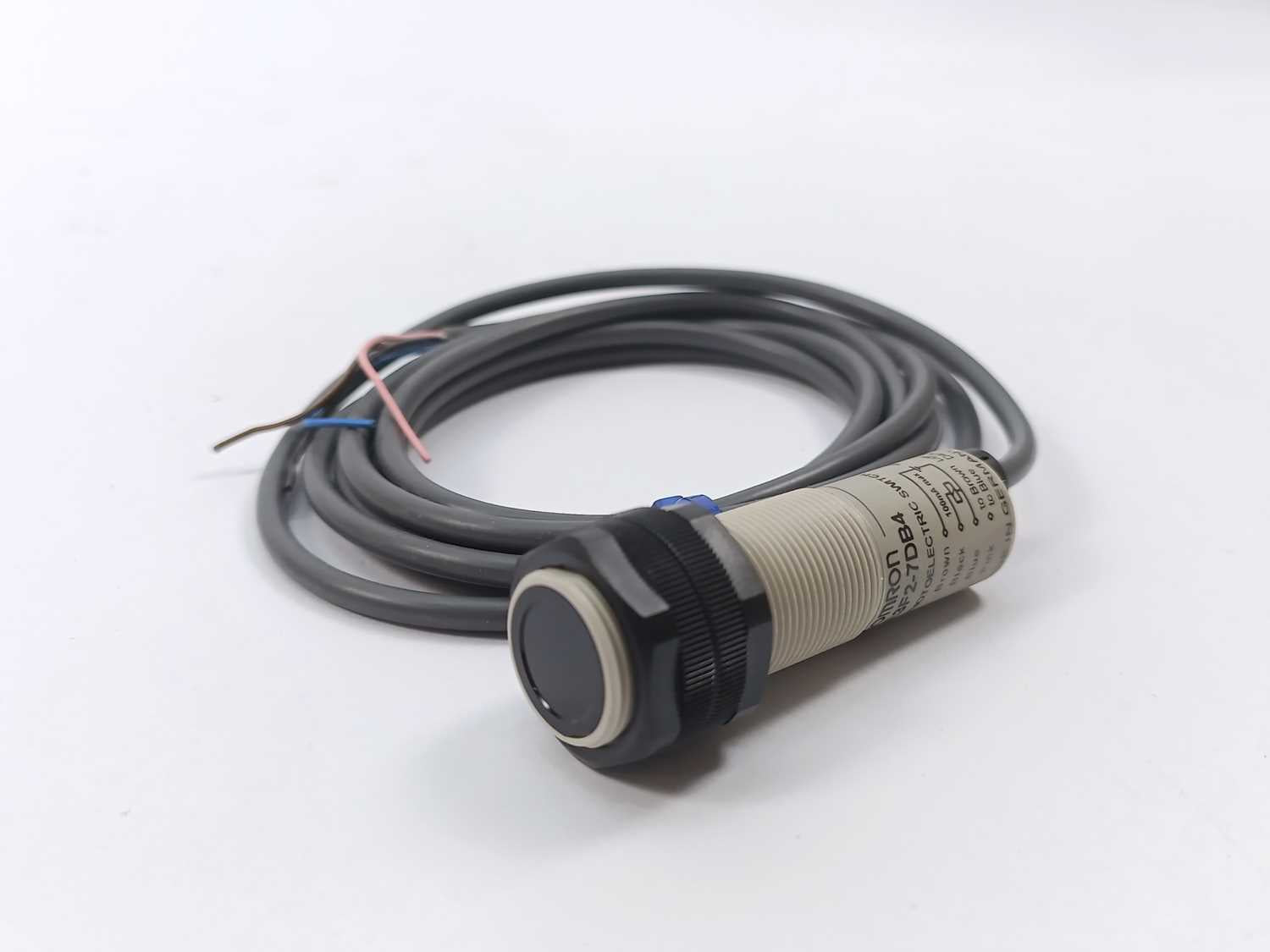 omron-e3f2-7db4-photoelectric-switch_0.jpg OMRON E3F2-7DB4 Photoelectric switch Hot på udsalg