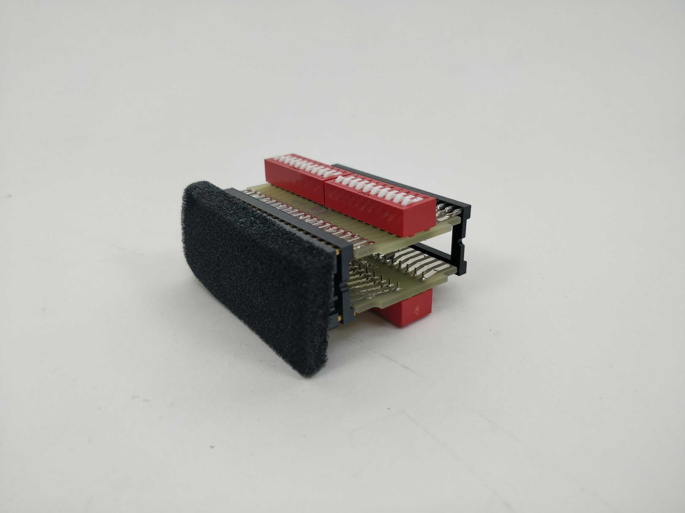 nohau-corp-emul51-pc-dip40-iso-ciruit-emulator_0.jpg NOHAU CORP. EMUL51-PC-DIP40-ISO Ciruit Emulator