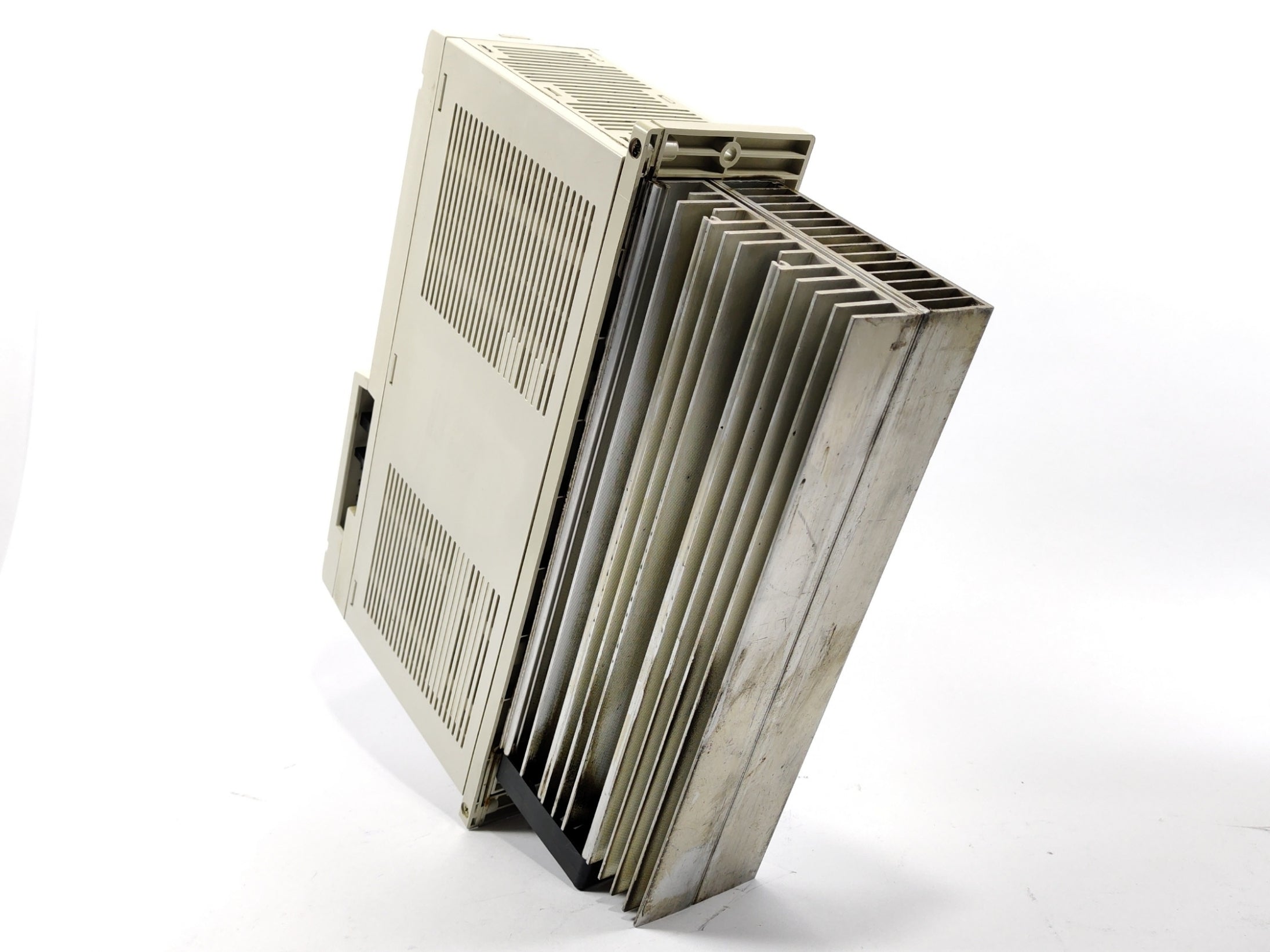mitsubishi-mds-a-sp-55-spindle-drive-unit-with-2cn20-connector-slots_3.jpg Mitsubishi MDS-A-SP-55 Spindle Drive Unit with 2CN20 connector slots