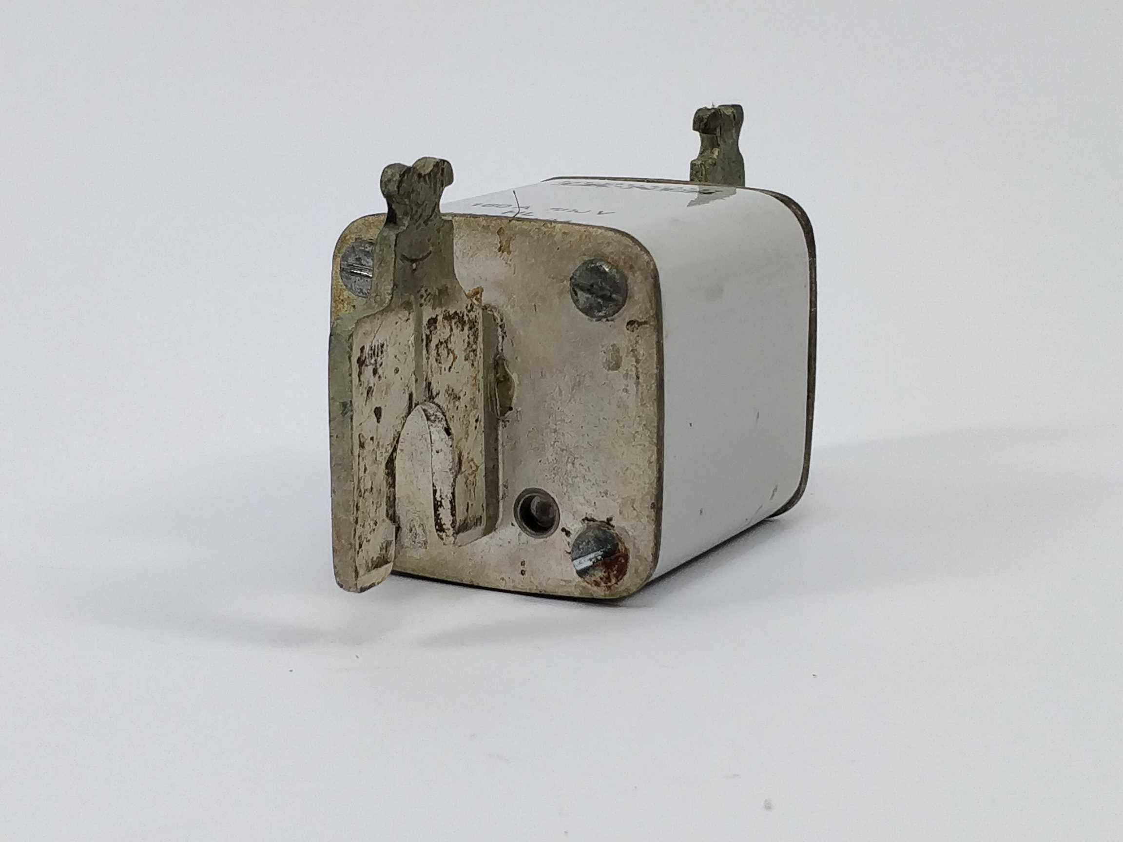 lk-bussmann-170e5121-fuse-160a-500v-hl_1.jpg LK/Bussmann 170E5121 Fuse 160A 500V HL