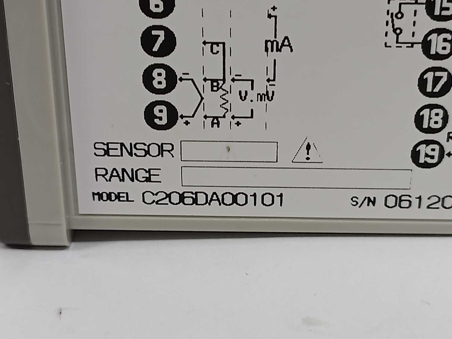 Yamatake C206DA00101 SDC20 Controller Rabat