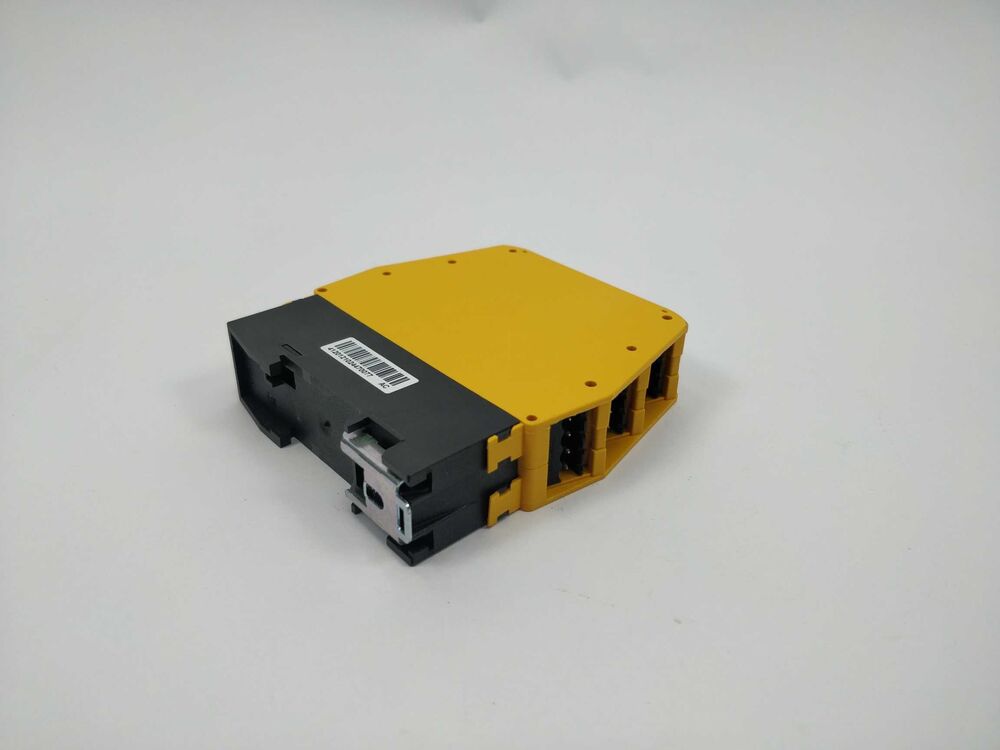 ifm-electronic-ac030s-safe-as-interface-control-cabinet-module_3.jpg Ifm Electronic AC030S Safe AS-Interface control cabinet module
