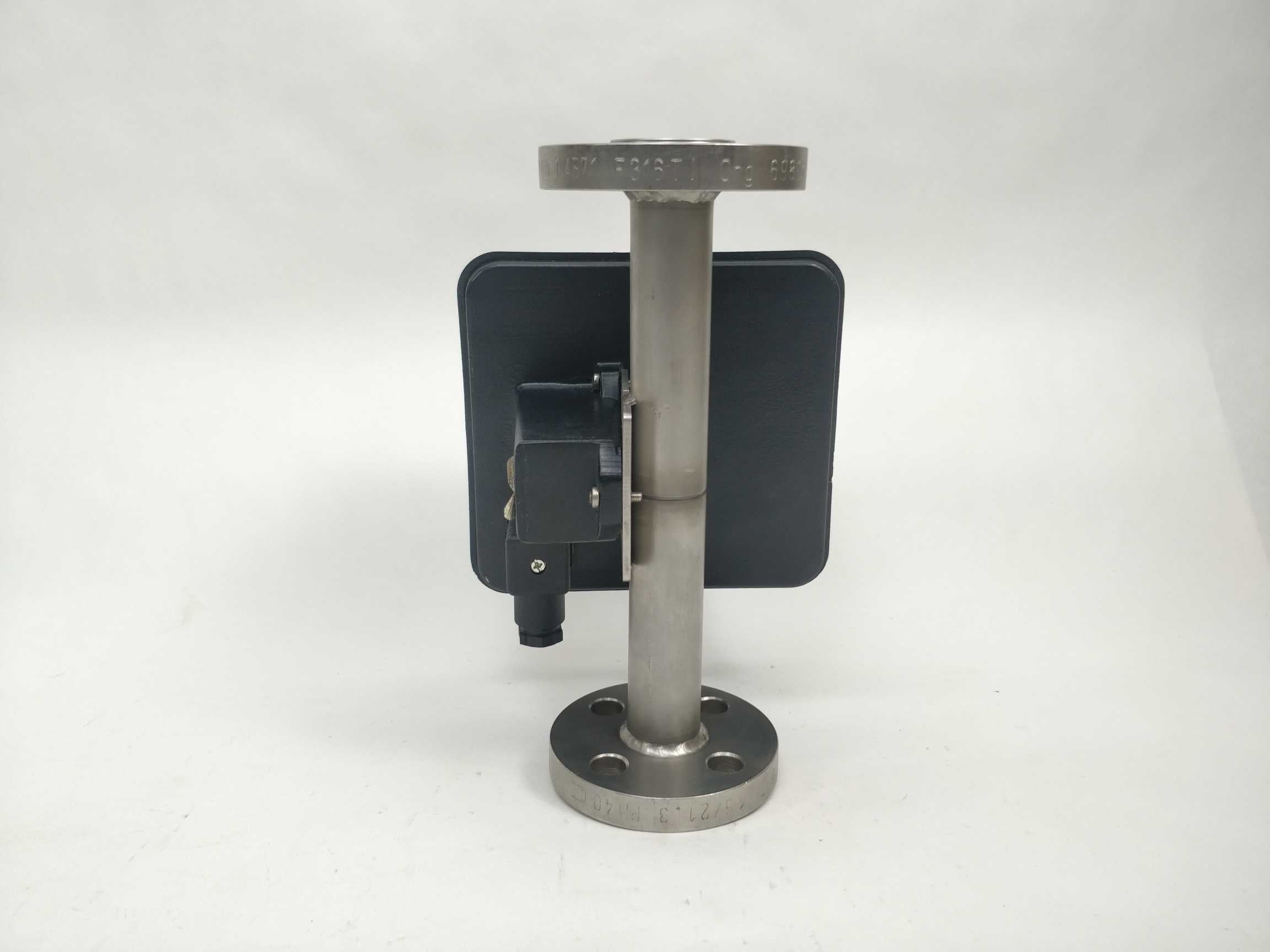 mecon-fva-250-cf-s-variable-area-flowmeters-7me5820-2ak10-0bd0_2.jpg MECON FVA 250 CF-S Variable Area Flowmeters 7ME5820-2AK10-0BD0