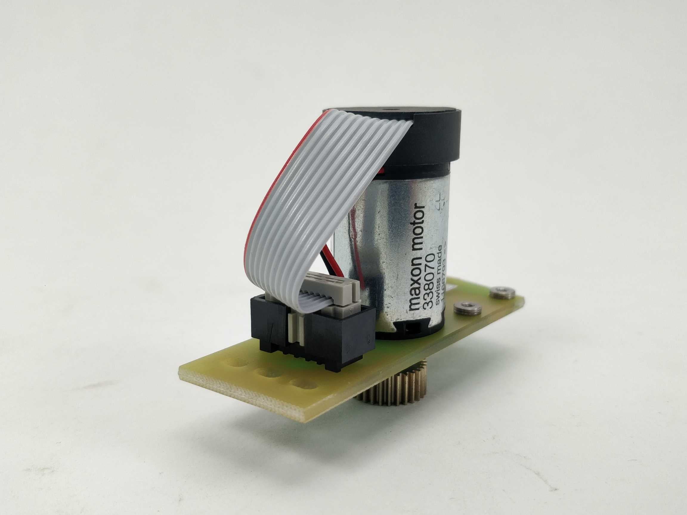 essilor-l11117-m162160-maxon-motor-33807_1.jpg Essilor L11117 M162160, Maxon Motor 33807