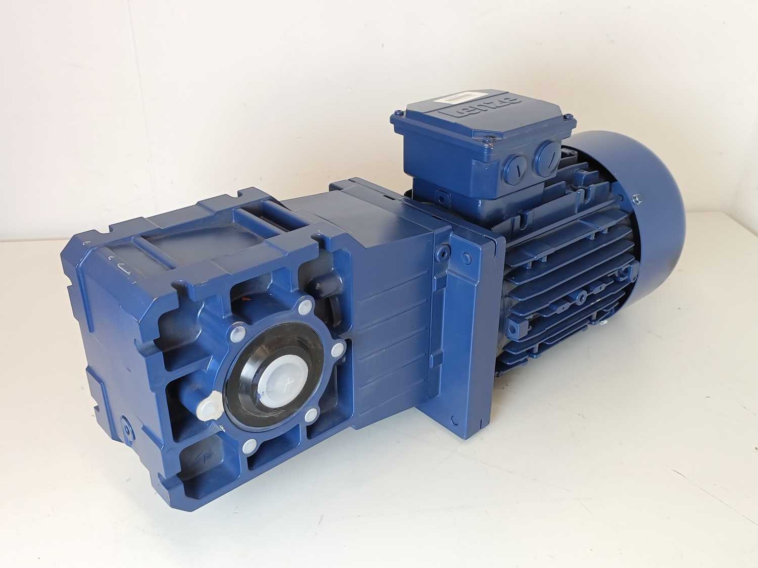 lenze-gkr05-2m-hbr-100c12-mhemaxx100-12c1c_0.jpg LENZE GKR05-2M HBR 100C12 MHEMAXX100-12C1C