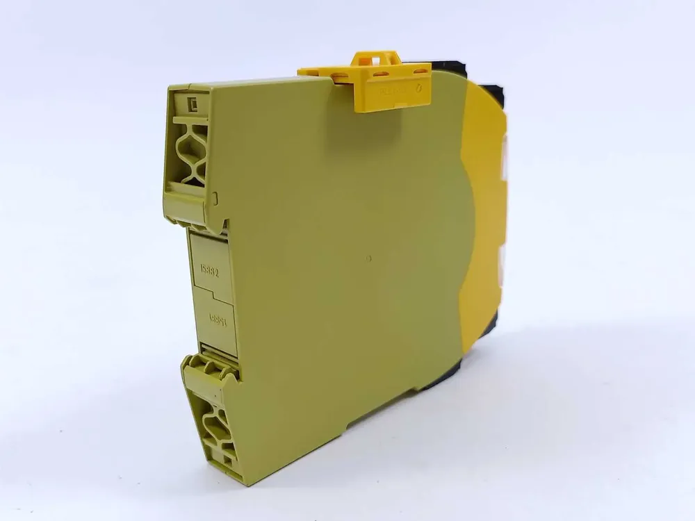 pilz-751167-pnoz-s7-1-c-24vdc-3-n-o-cascade_1.webp Pilz 751167 PNOZ s7.1 C 24VDC 3 n/o cascade