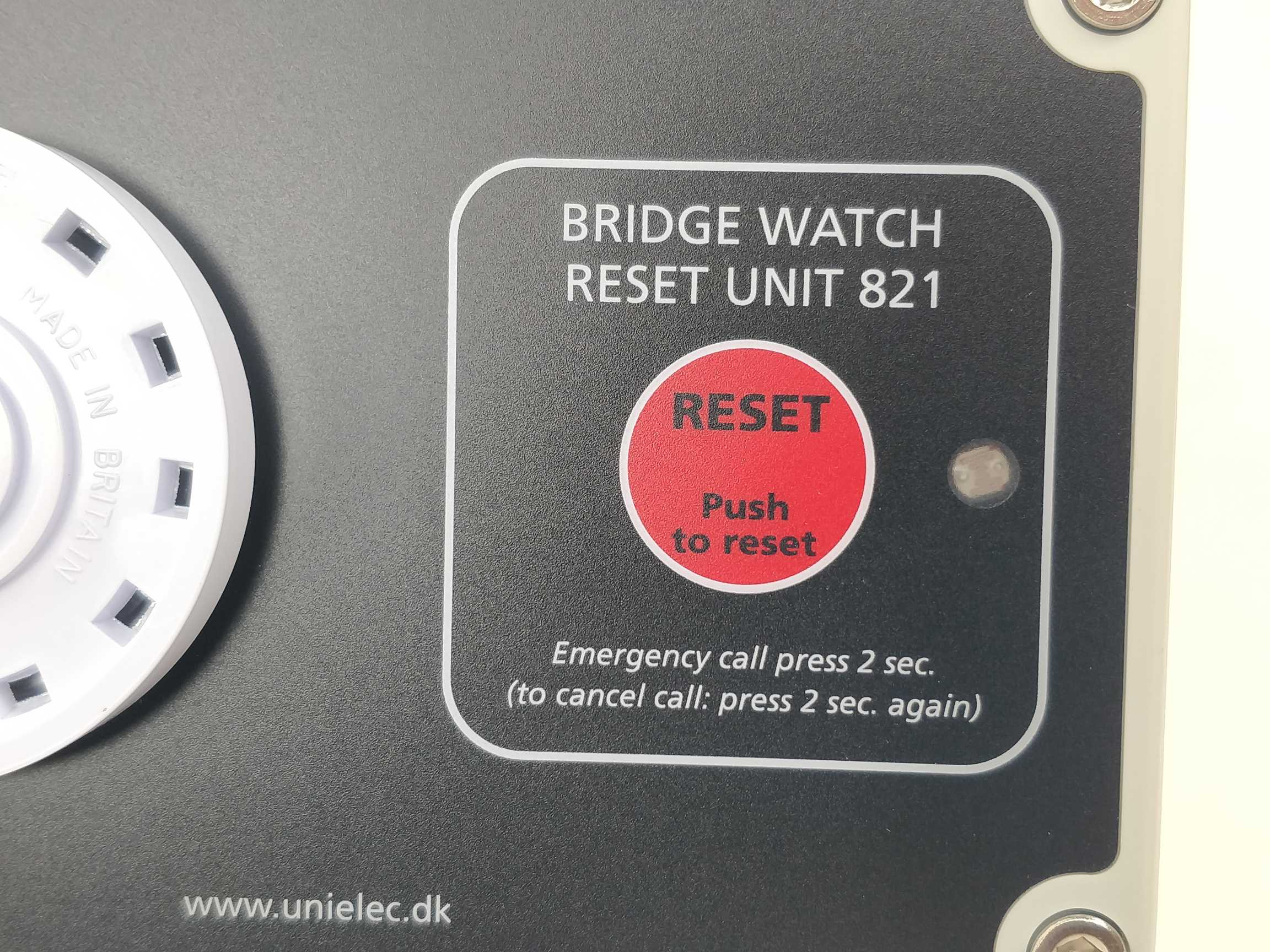 uni-safe-electronics-821-bridge-watch-reset-unit_1.jpg Uni-Safe Electronics 821 Bridge watch reset unit