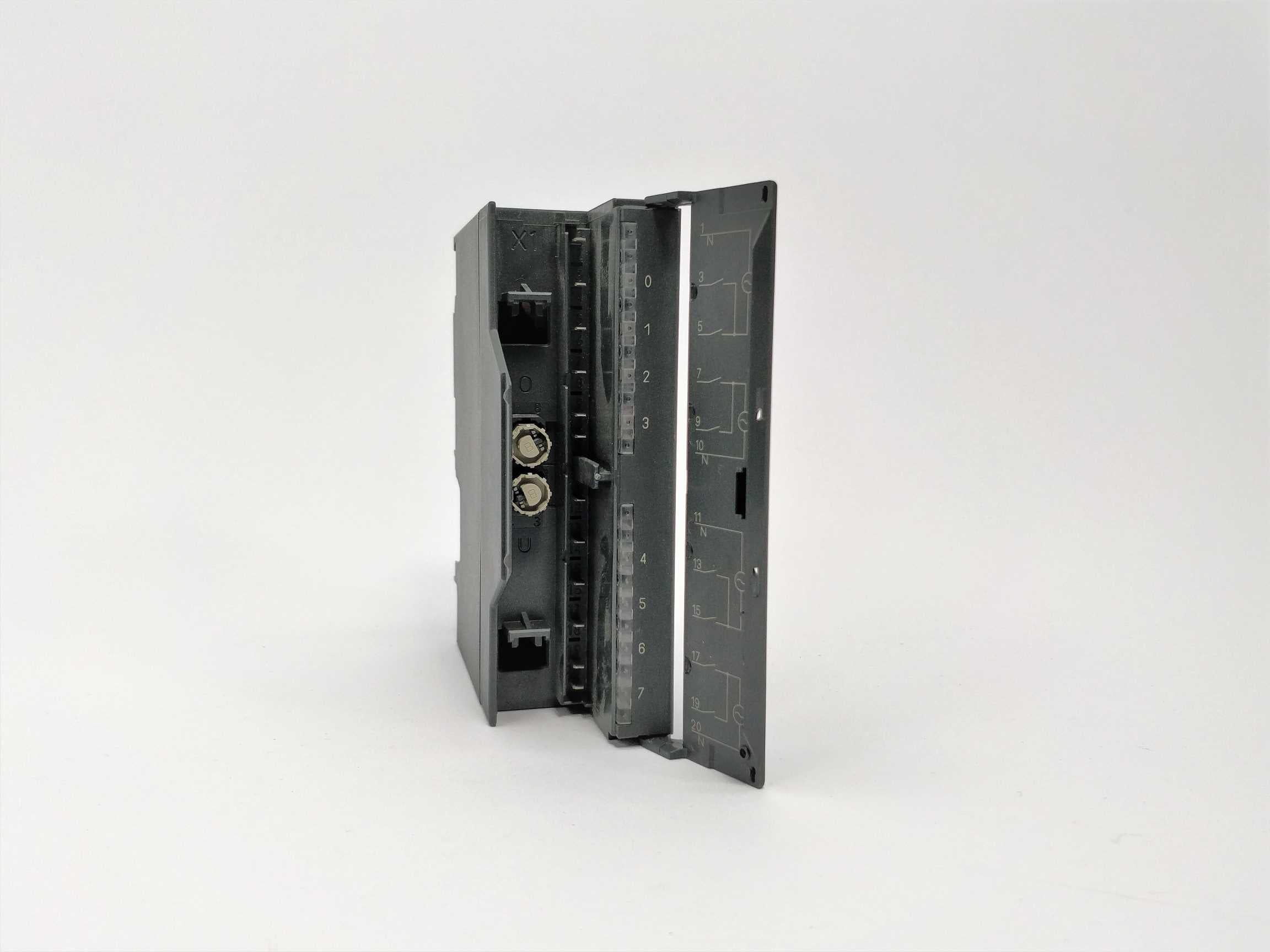 siemens-6es7321-1ff01-0aa0-simatic-s7-digital-input-sm321-e01_2.jpg Siemens 6ES7321-1FF01-0AA0 Simatic S7 digital input SM321 E01